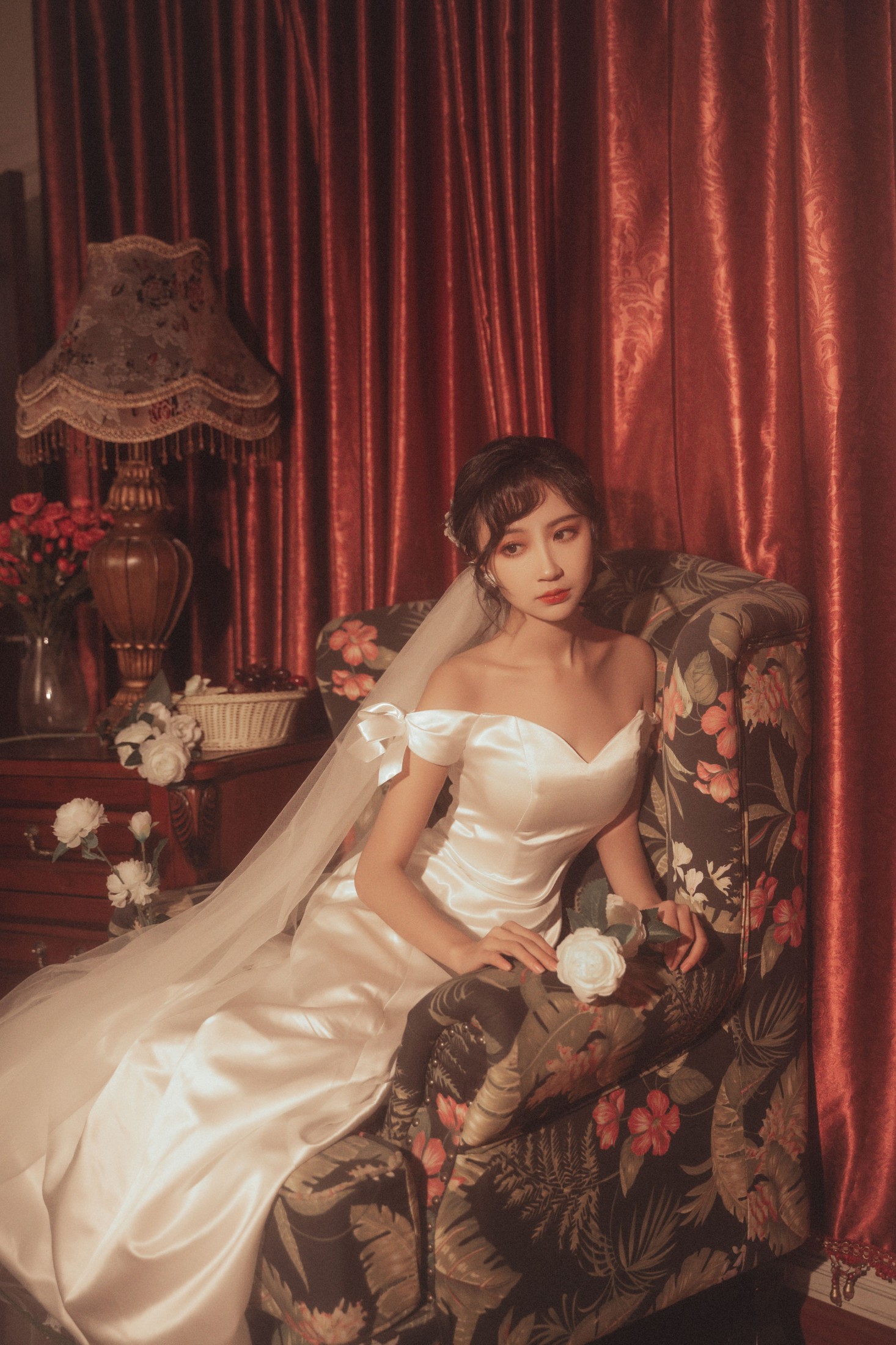 绮罗生的小苏苏 – 《复古婚纱》[27P]