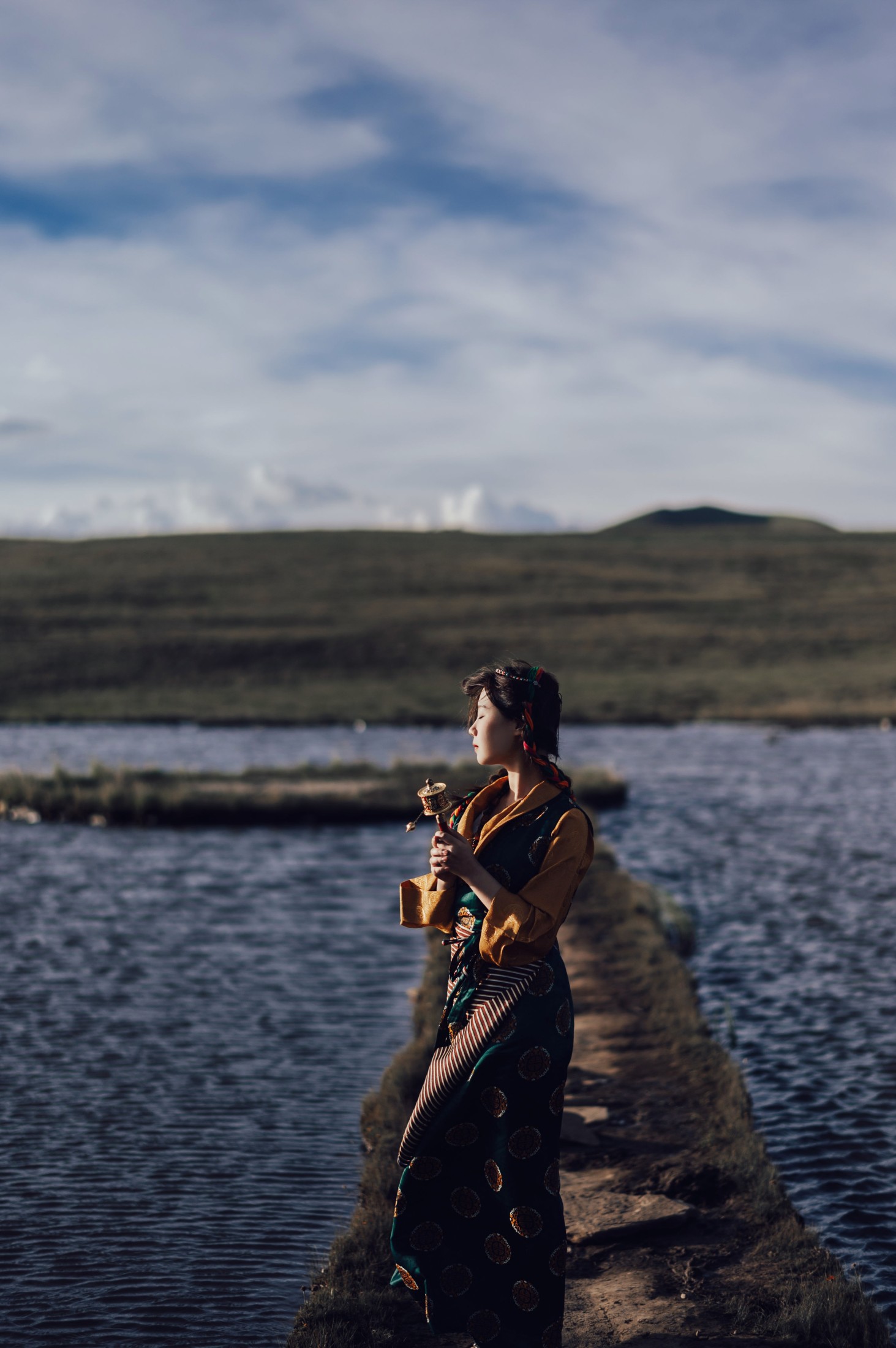 紫卿 – 《乌兰草原》[22P]