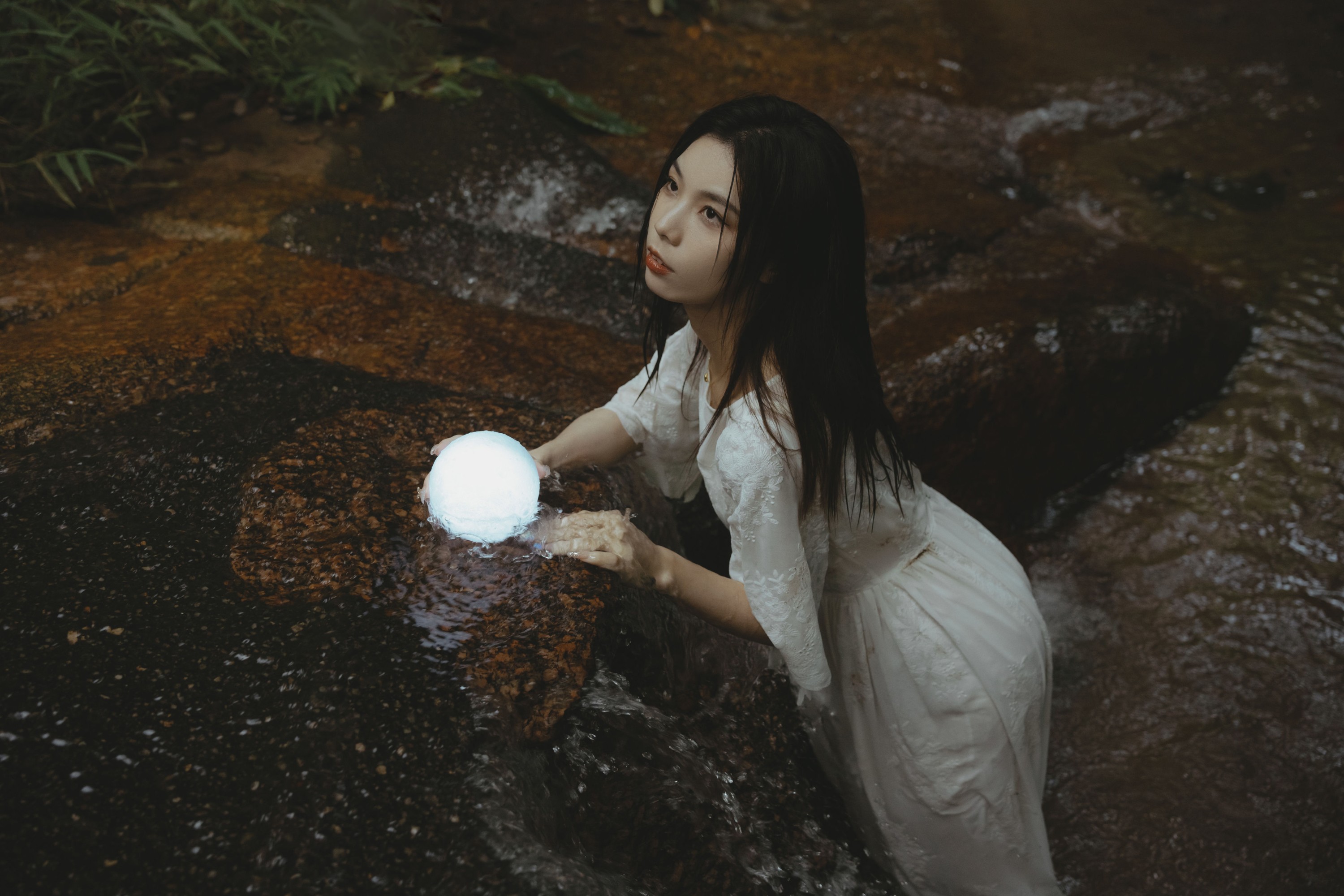 唐唐 – 《小白和月亮》[46P]