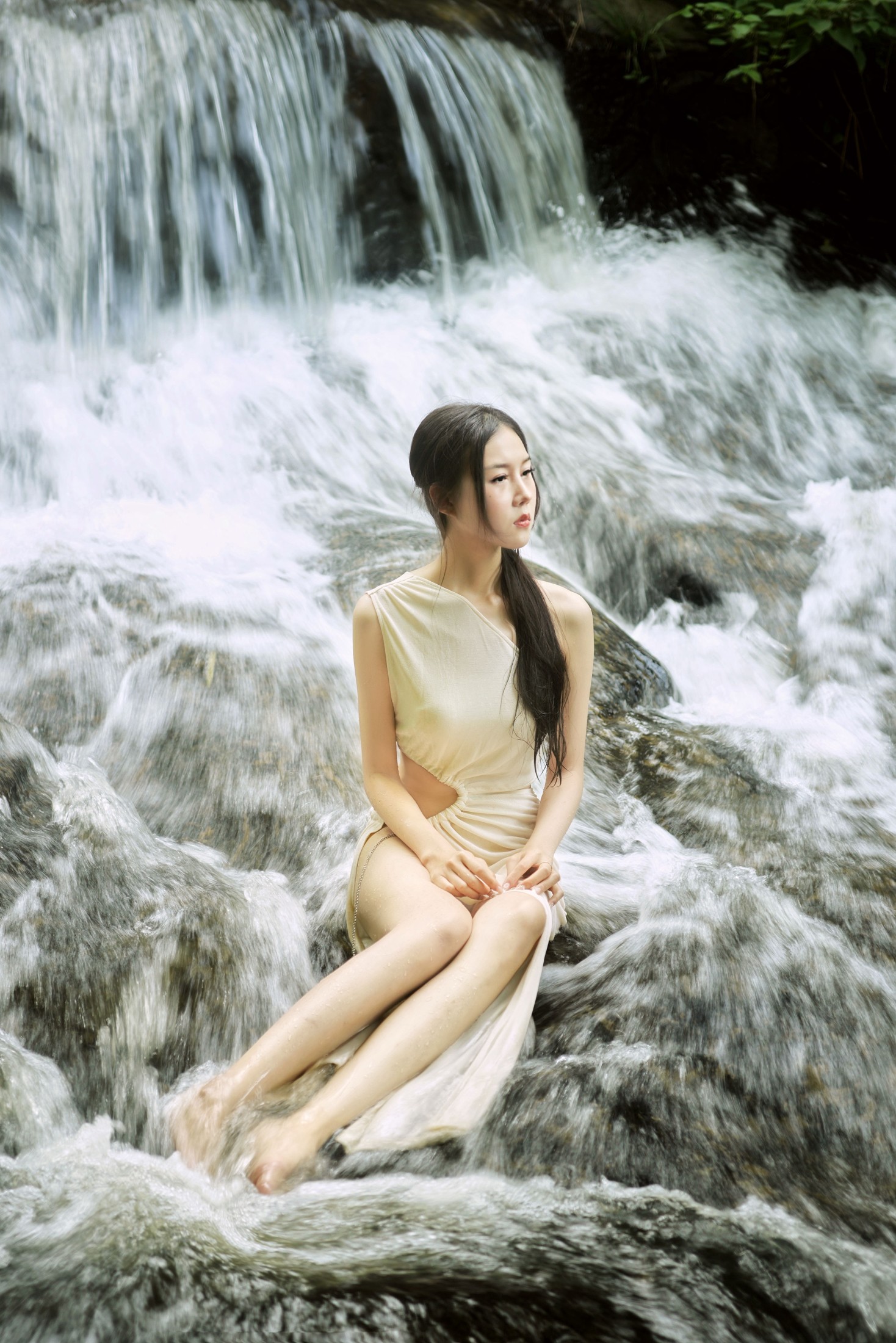 钰纯Viva – 《丝绢般柔滑的伊人梦》[22P]