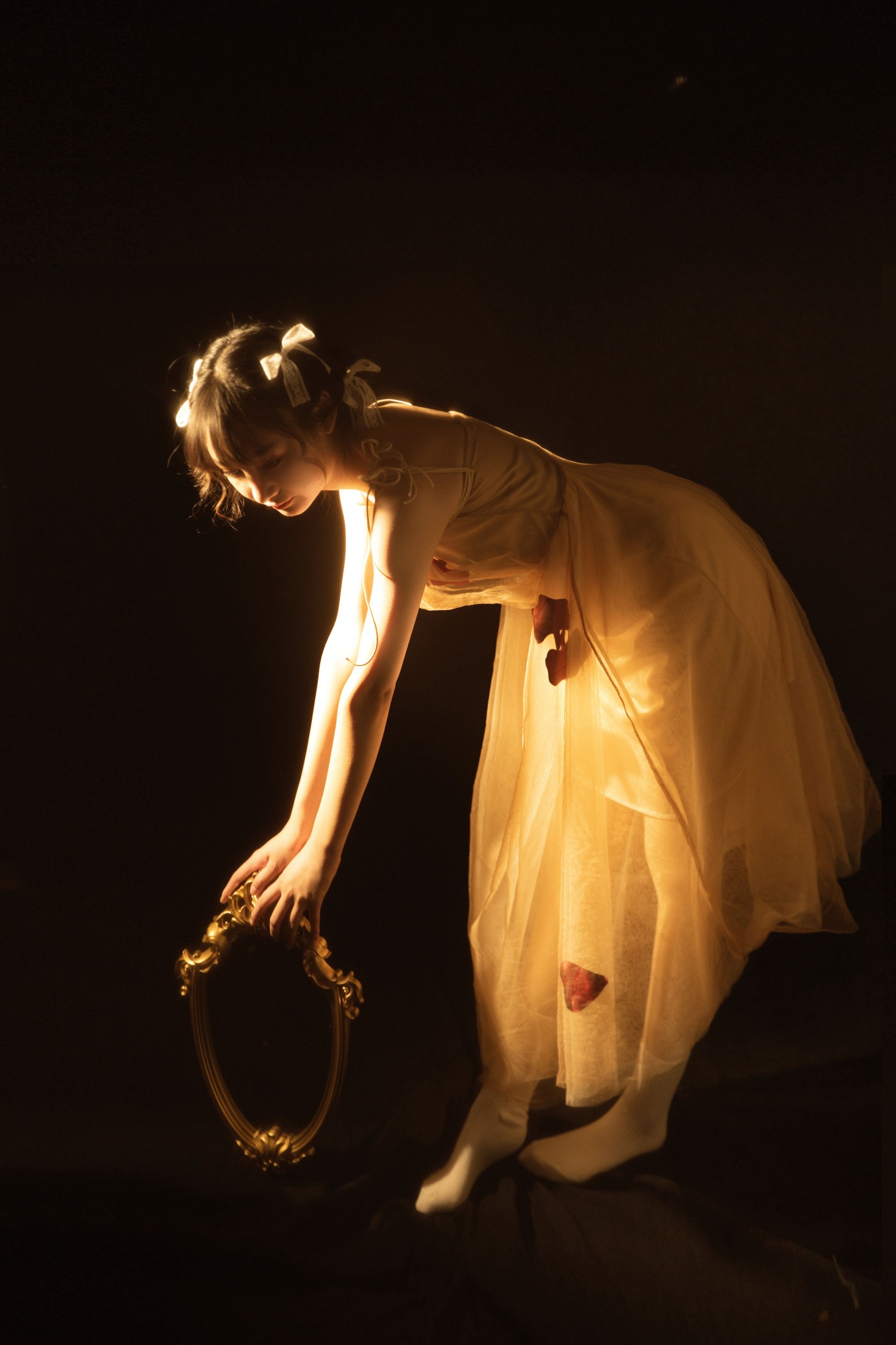 阿瑶 – 《油画向日葵》[22P]