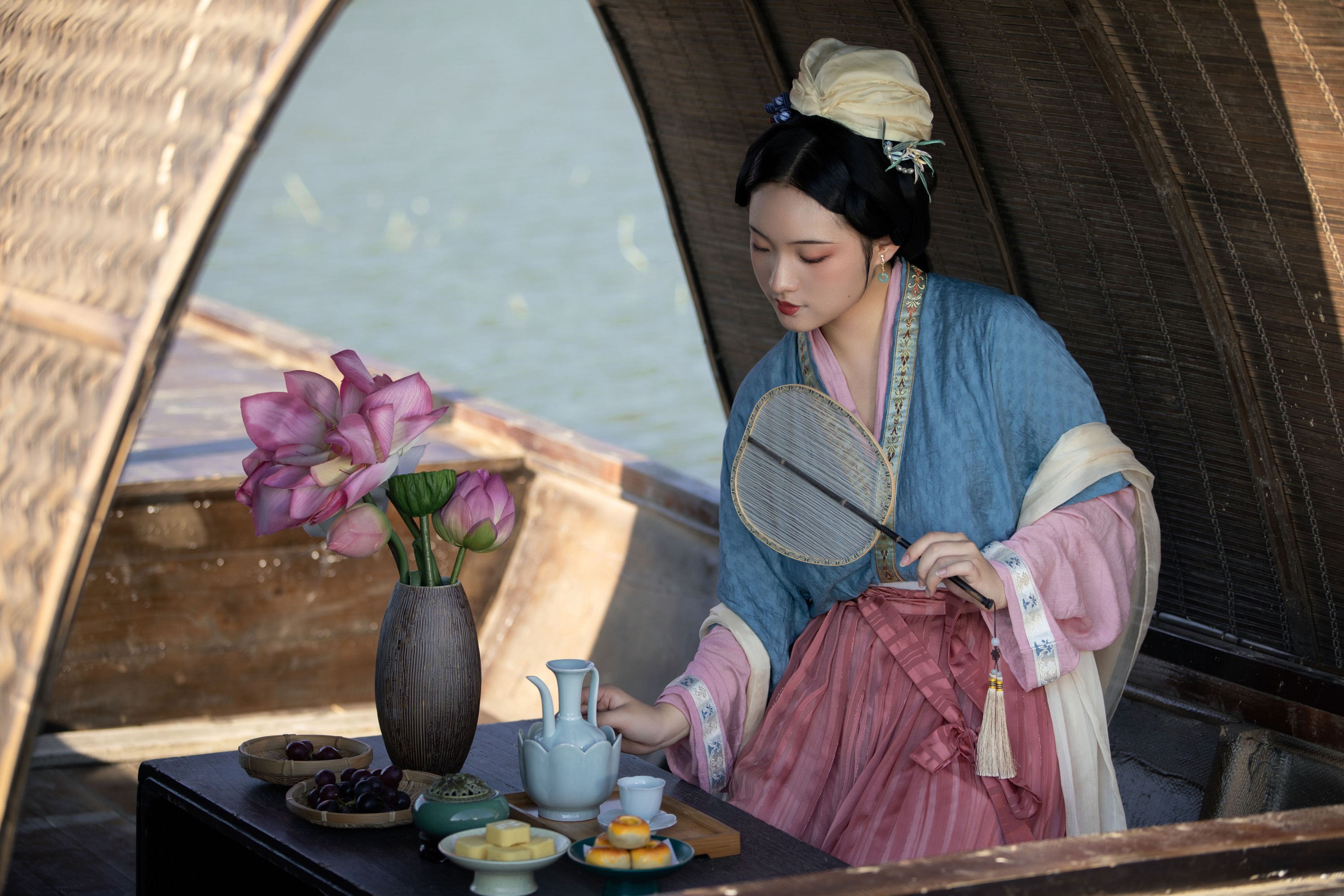 保卫萝卜的阿叽 – 《游湖》[36P]