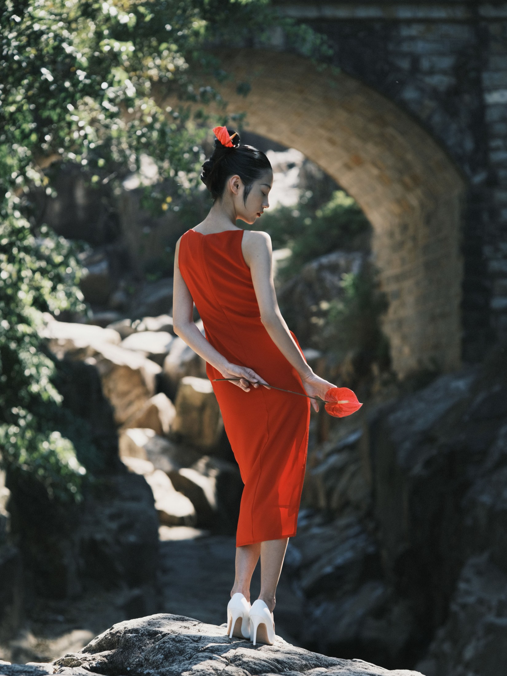 o1ne万 – 《关于红》[47P]