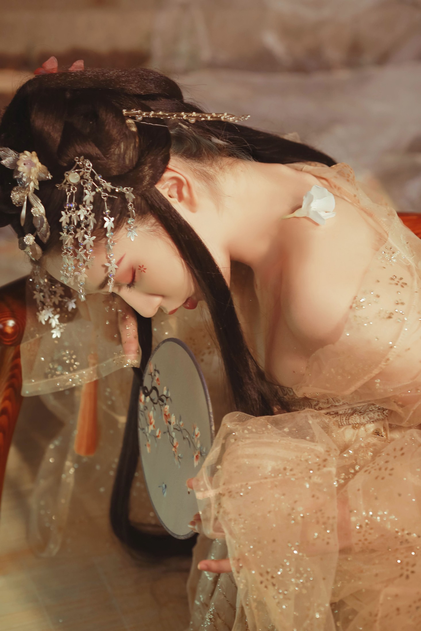 奶文文 – 《满身花影倩人扶》[23P]