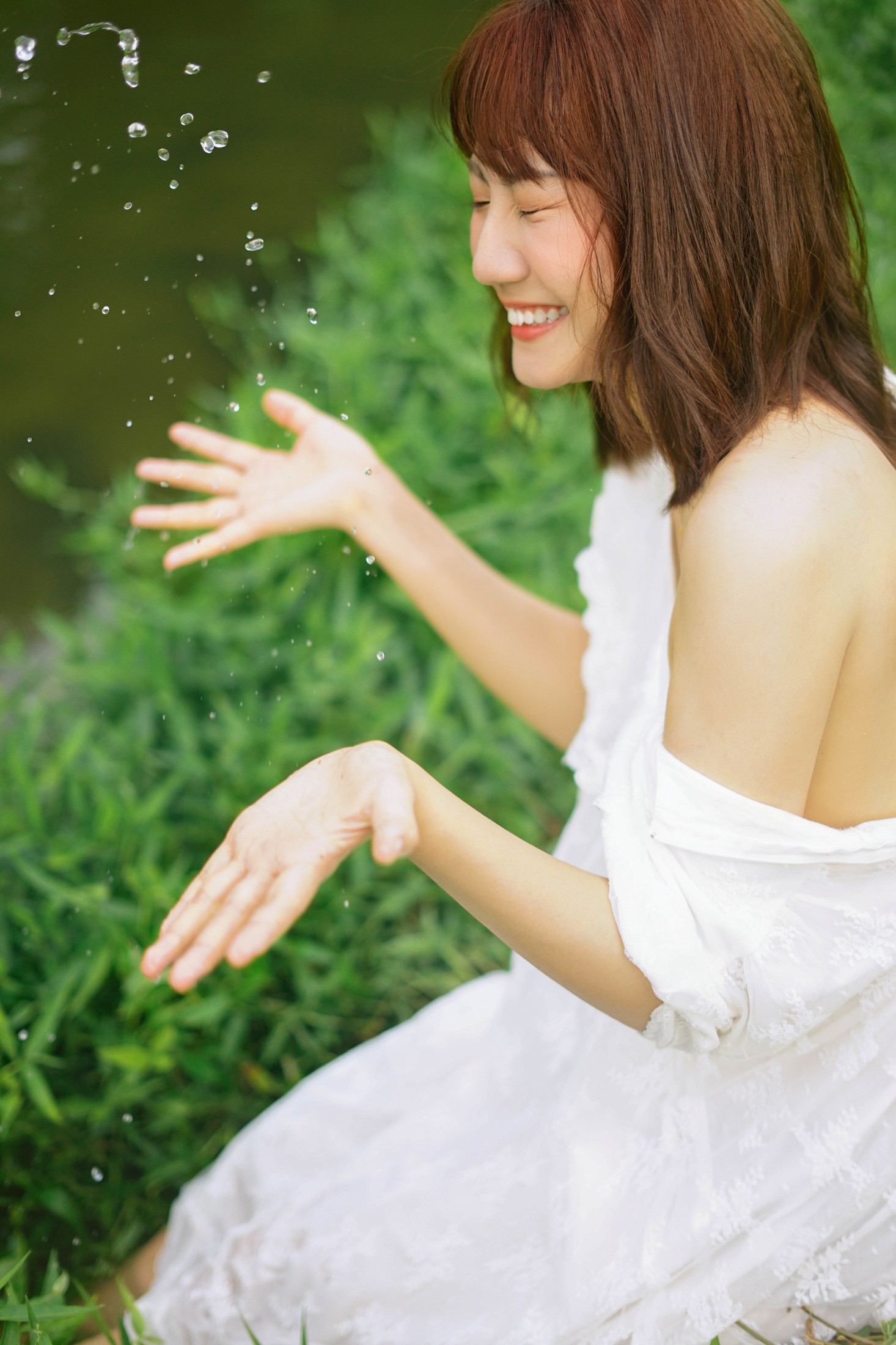 杨心颖 – 《河边戏水》[22P]