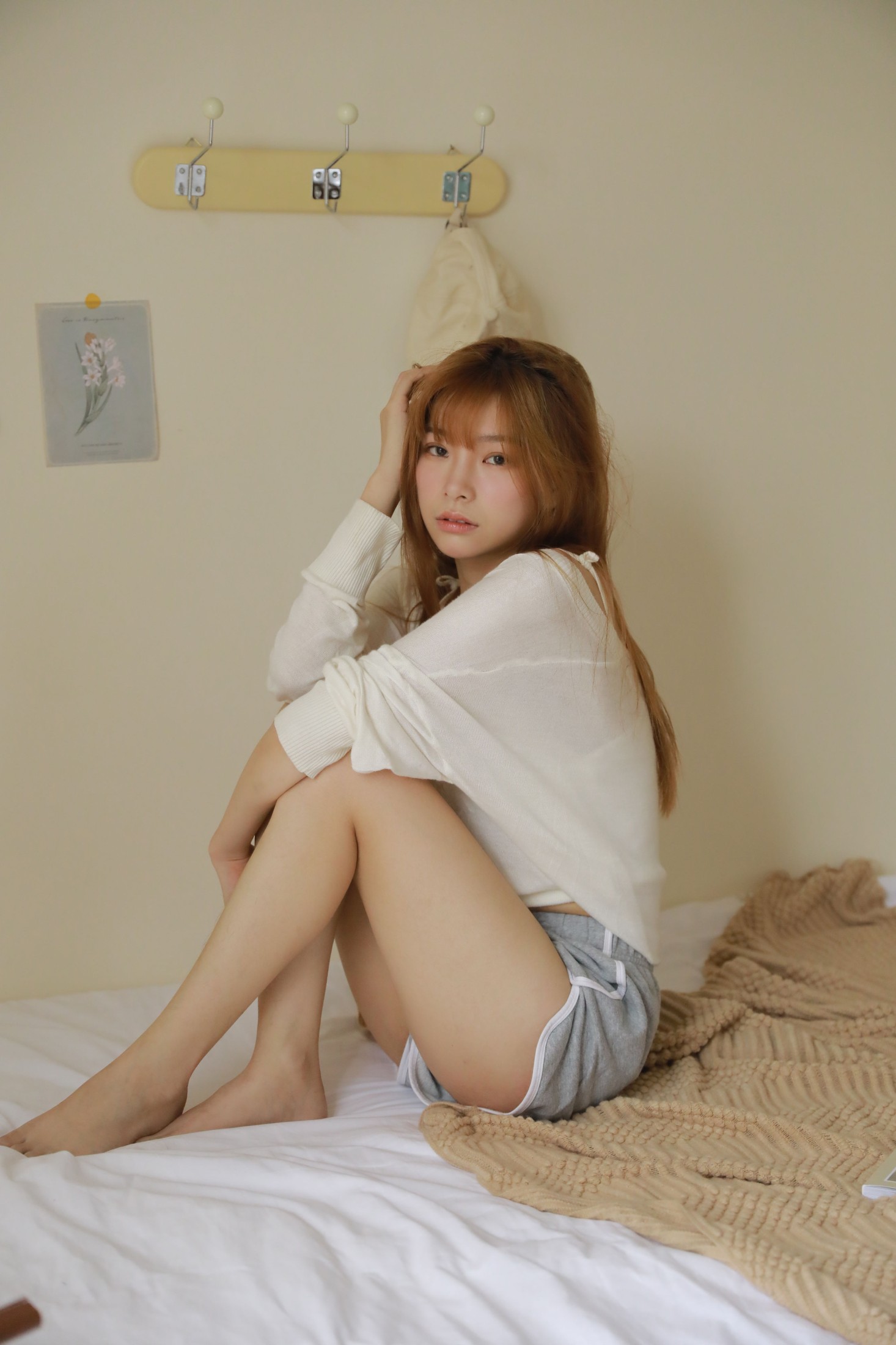 桃芊鱼 – 《居家写真》[35P]