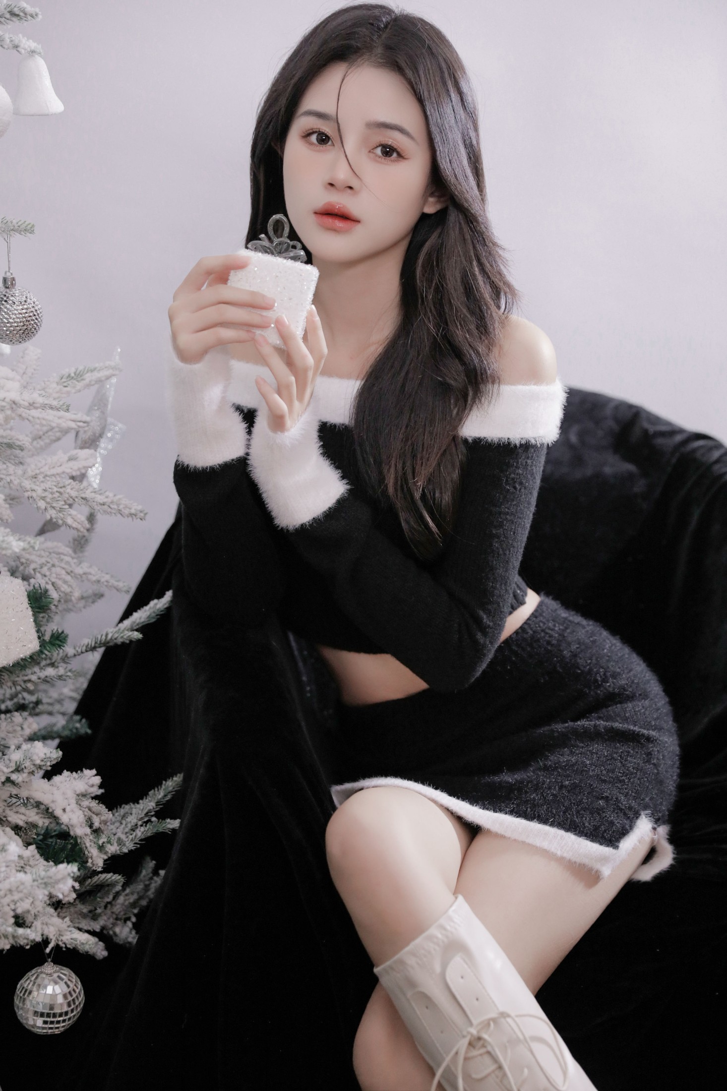 馨瑶XINYAO – 《圣诞少女》[25P]