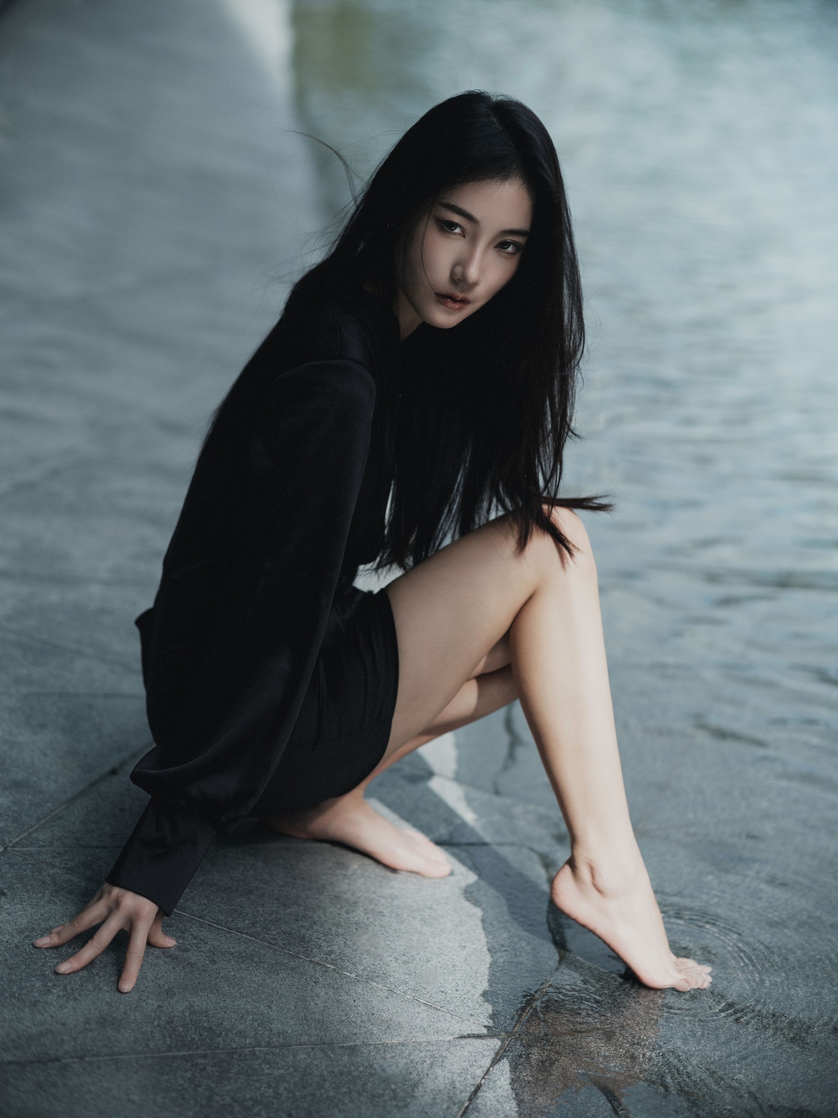 o1ne万 – 《黑与白》[46P]