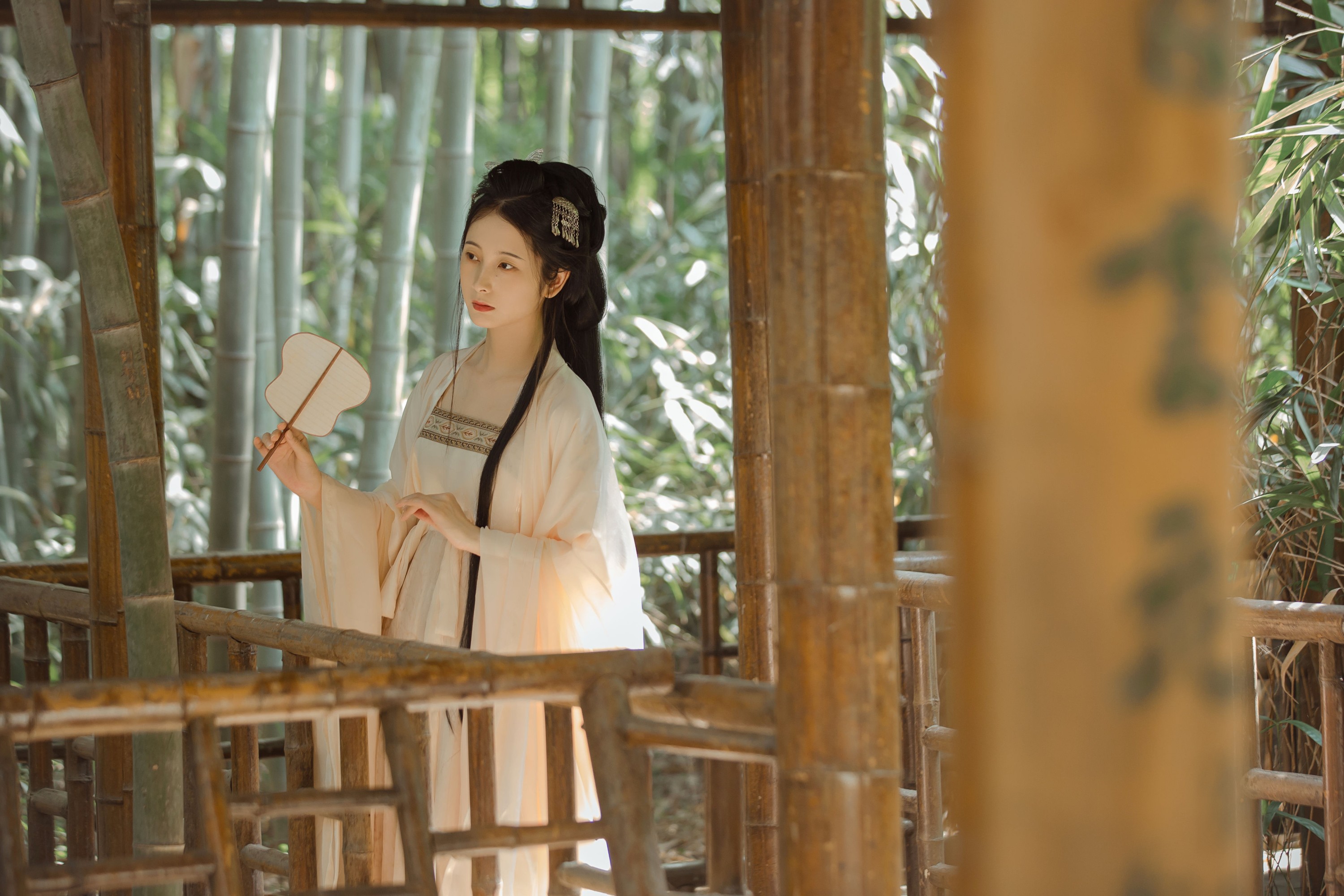 五月的三花猫 – 《荣耀时，她是象征》[22P]