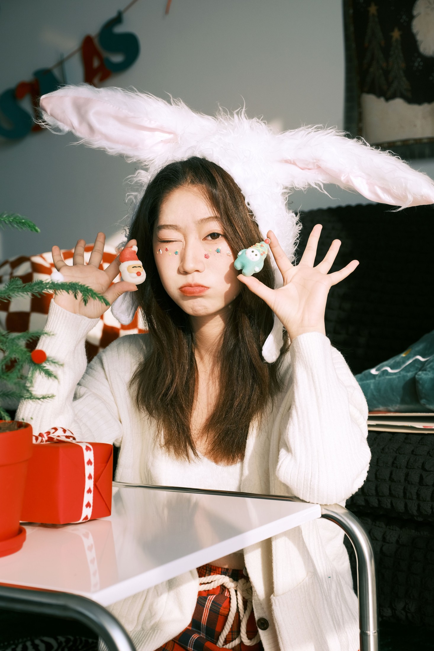 社恐的乱乱 – 《圣诞是冬的来信》[20P]