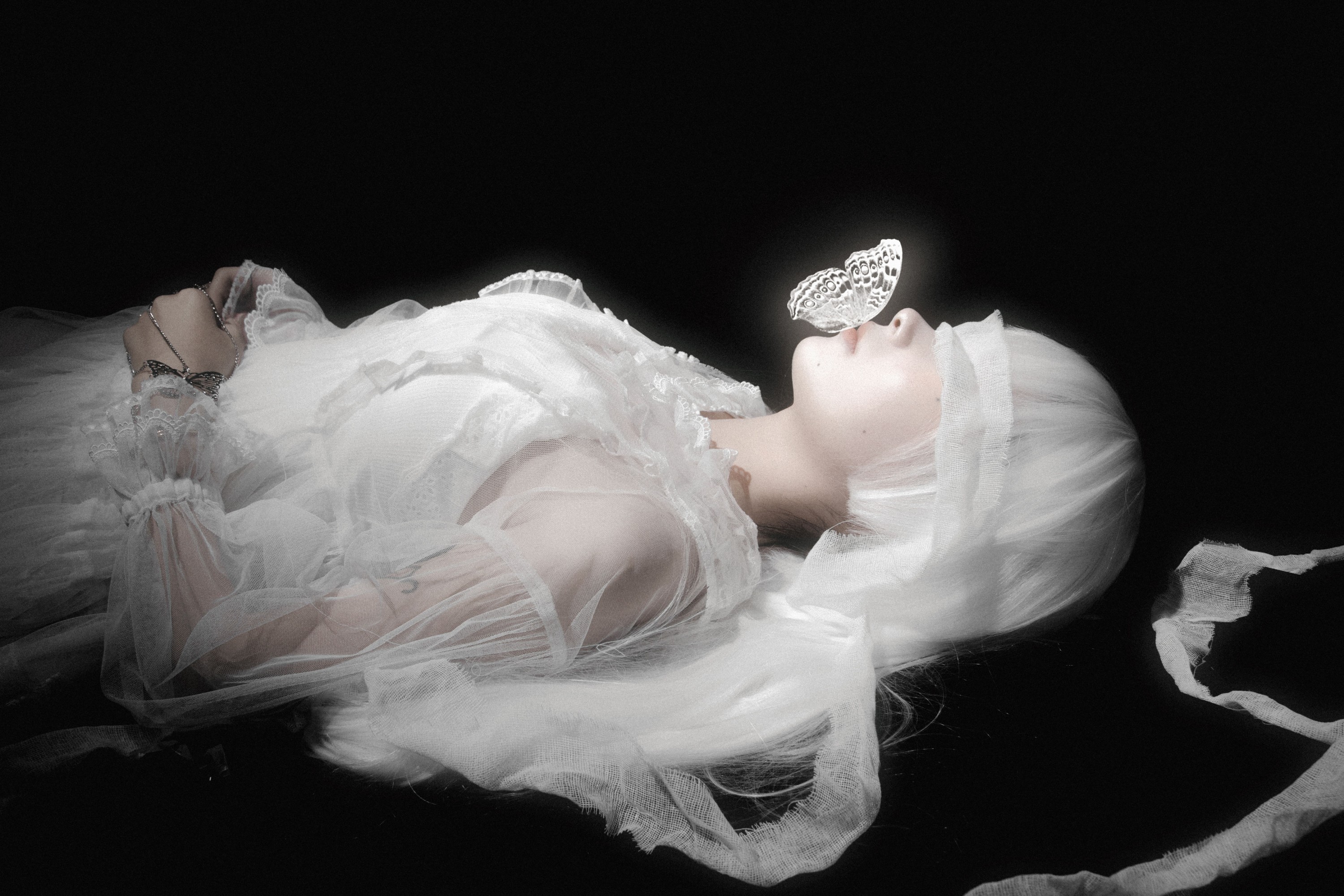 关于西瓜 – 《黑暗之光》[22P]