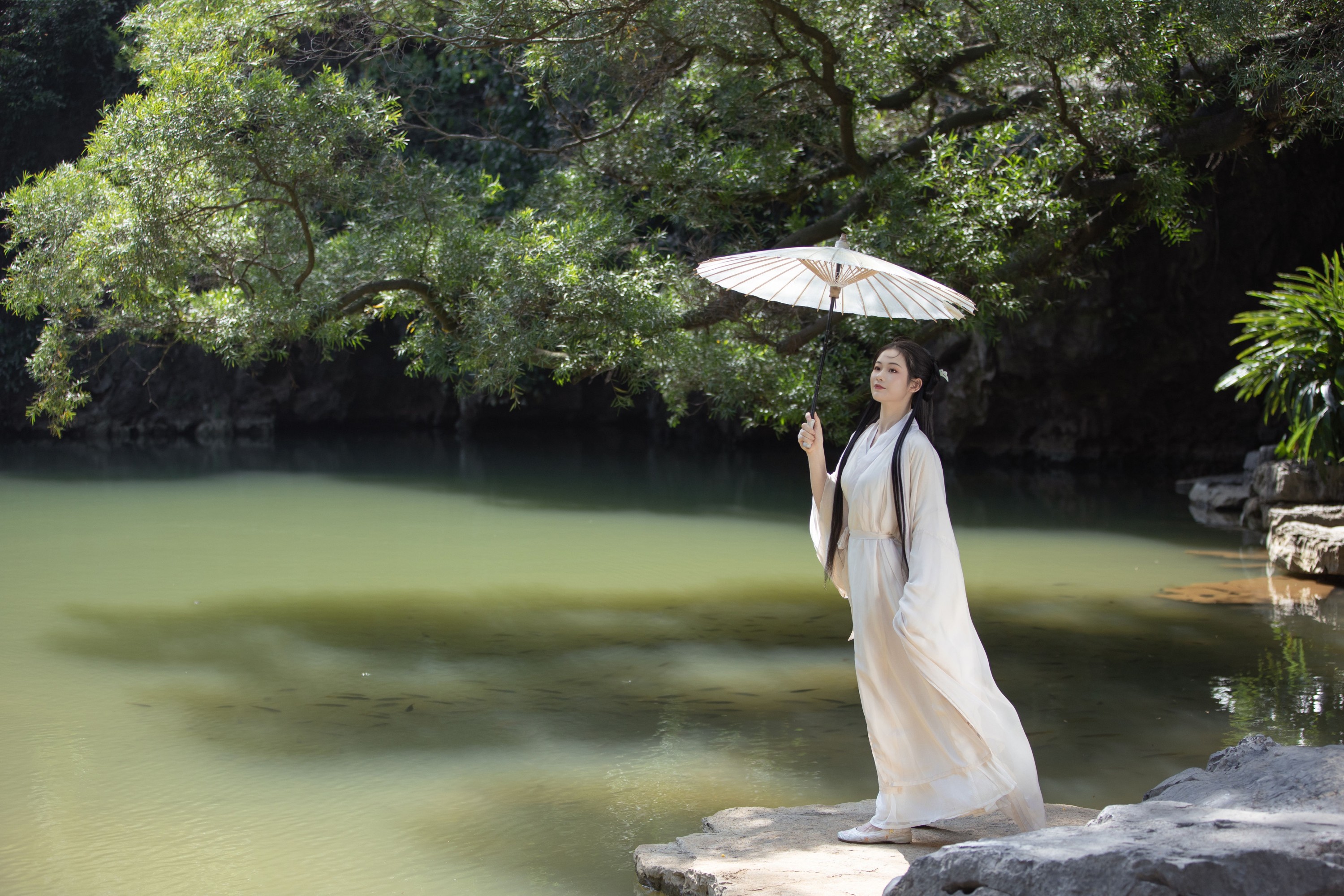 培培爱吃麦当劳 – 《春色》[34P]