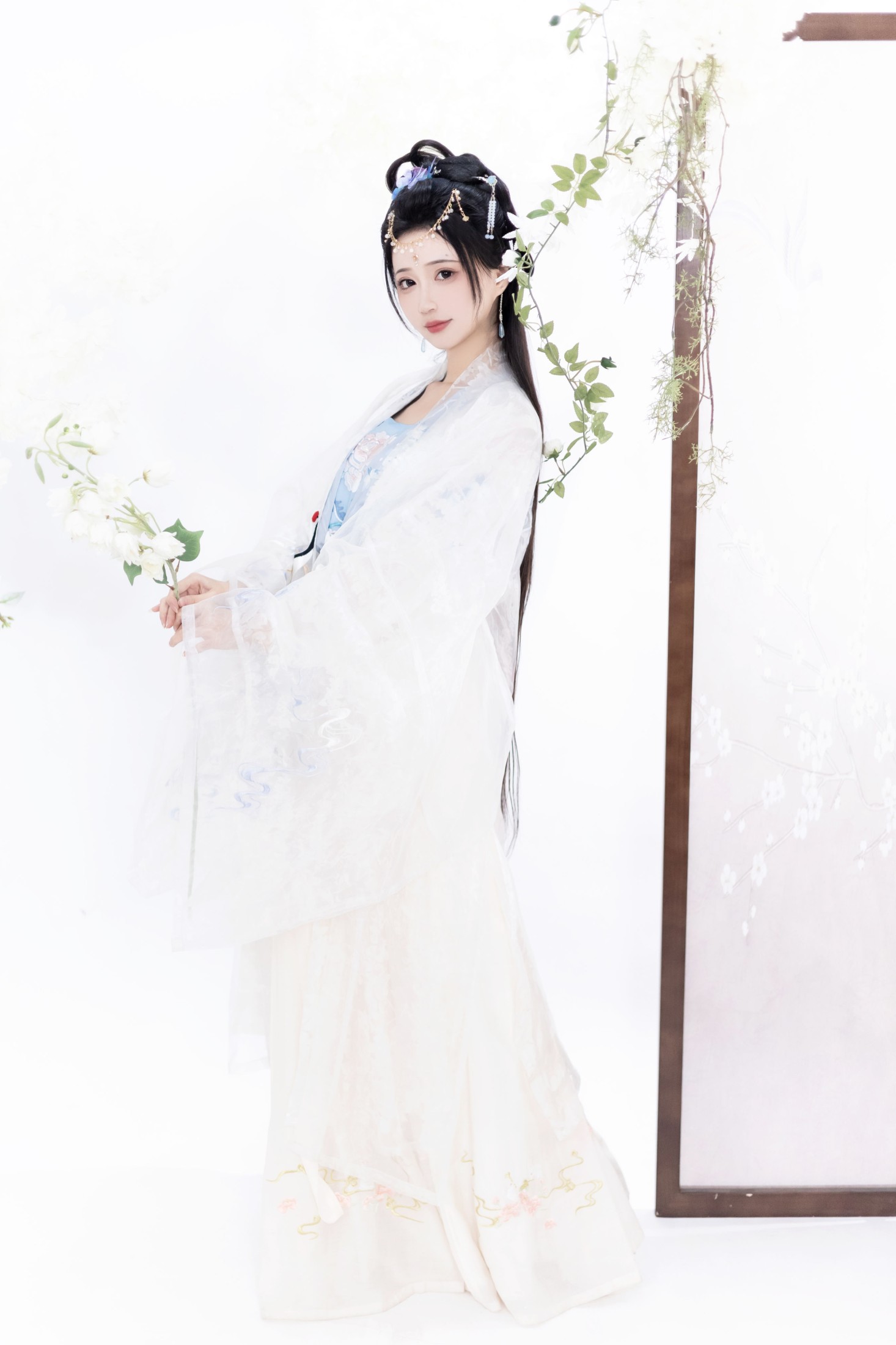 绮罗生的小苏苏 – 《梨花白》[26P]