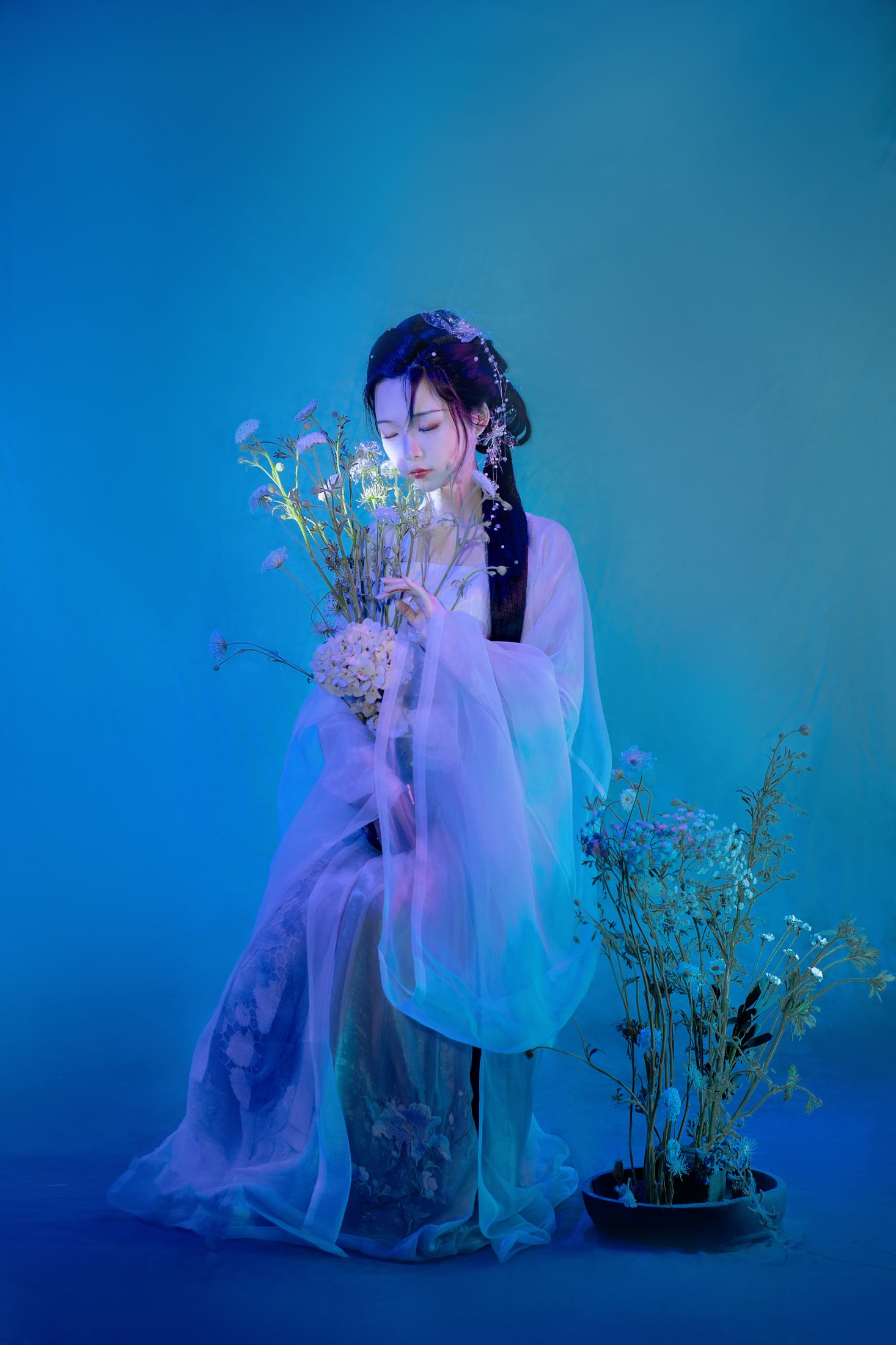 怀里猫ovo – 《她是那一抹蓝》[23P]