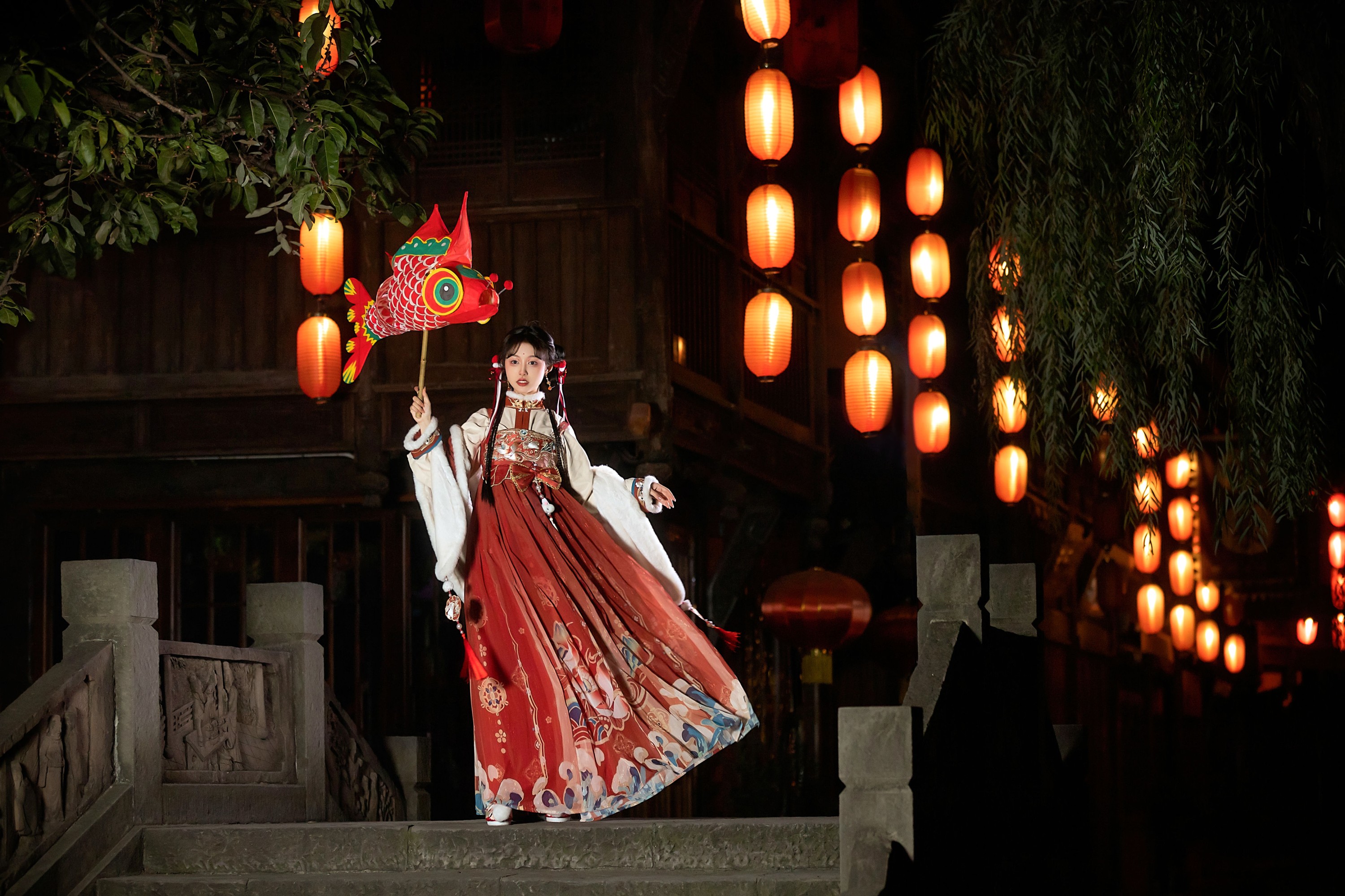 梨一依 – 《逛灯会》[22P]