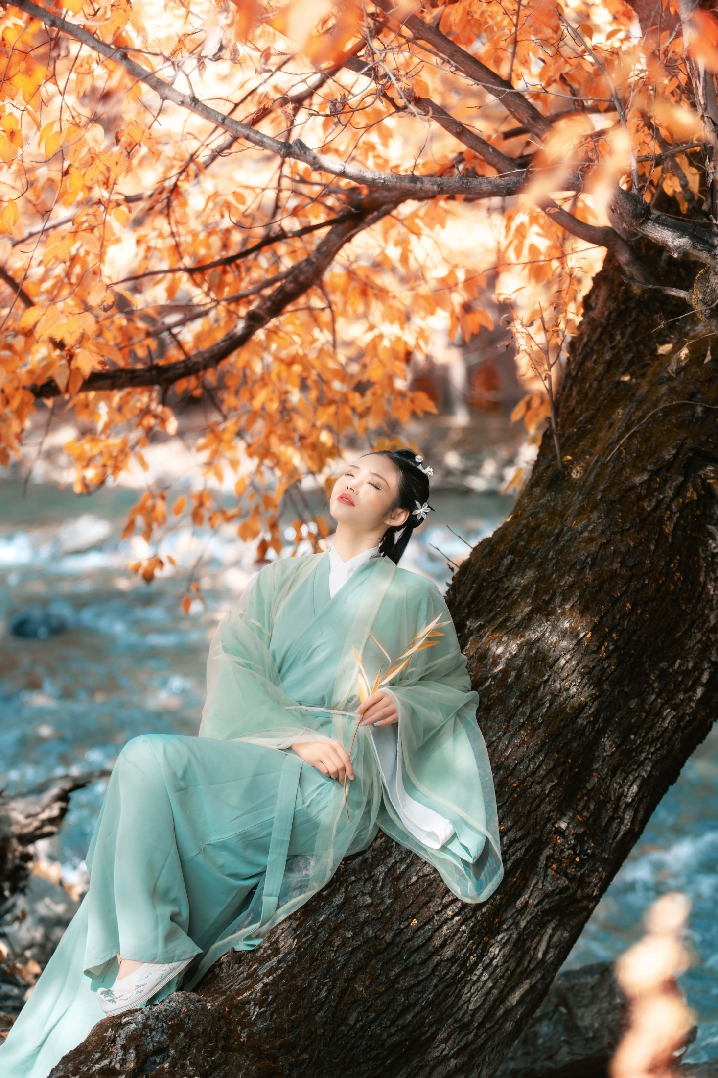 谢阿玲 – 《秋叶渐红》[28P]