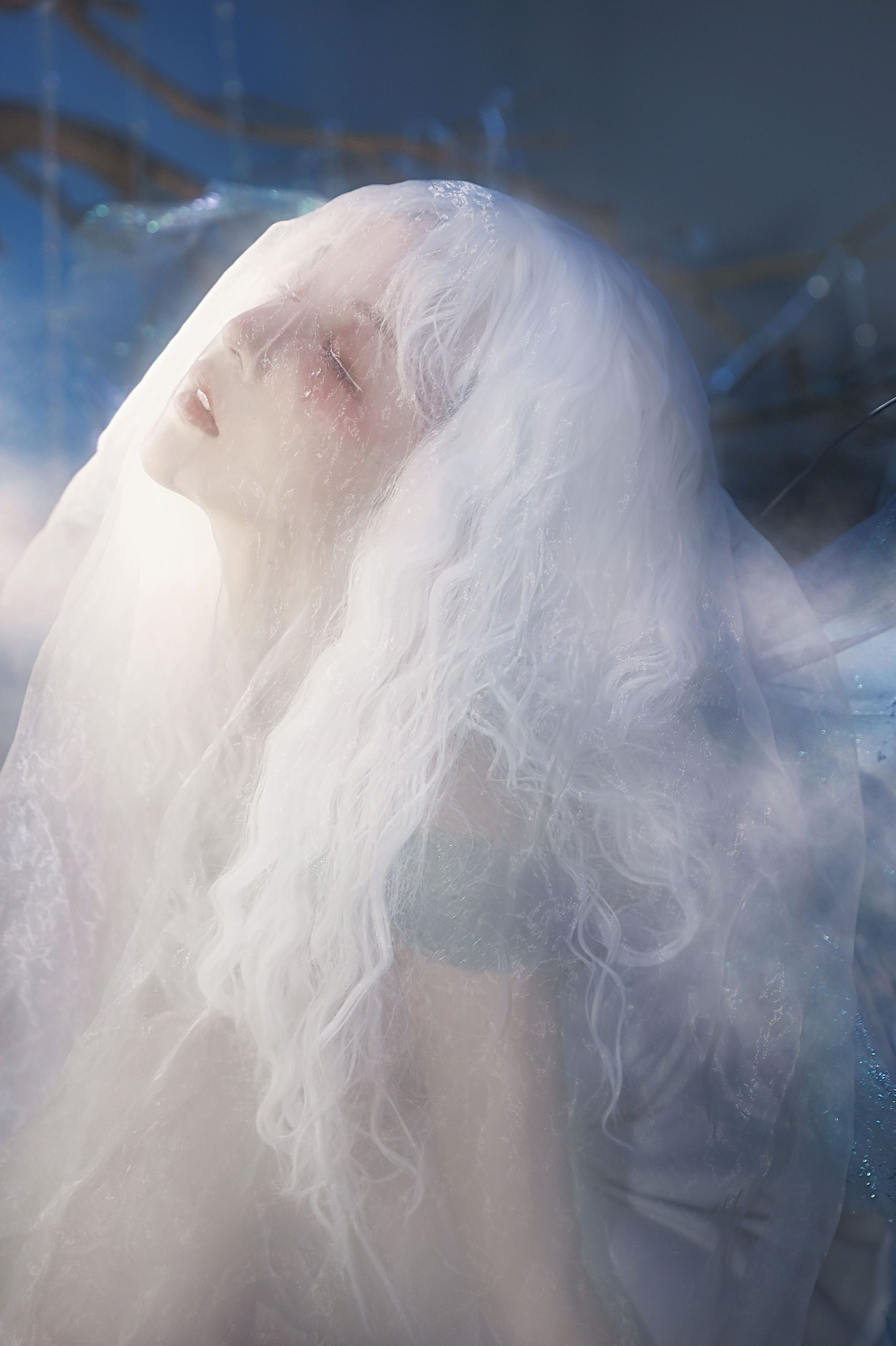 晚辞归 – 《她像是易碎的瓷物》[21P]