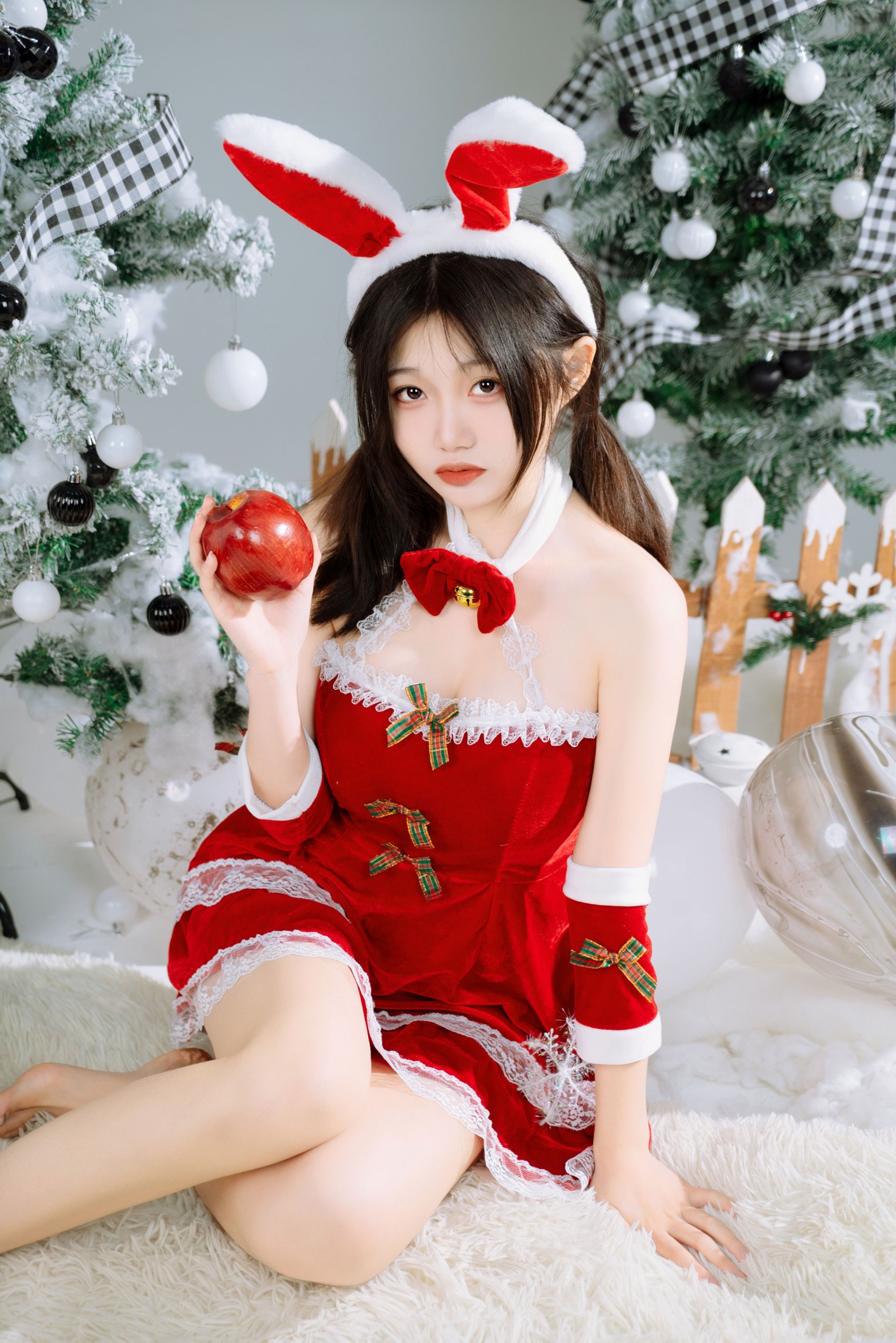 小莞 – 《圣诞女仆》[38P]