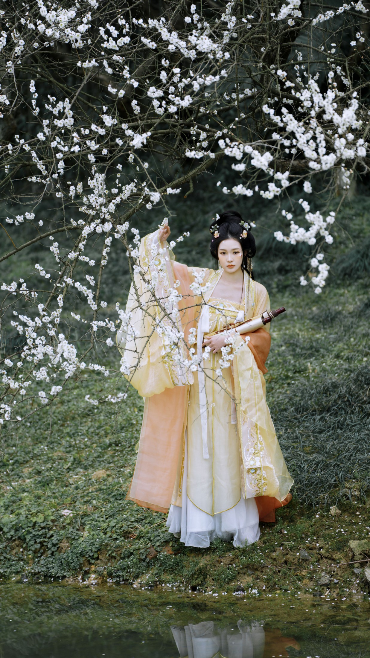 爱探险的夏商周 – 《踏梅》[22P]