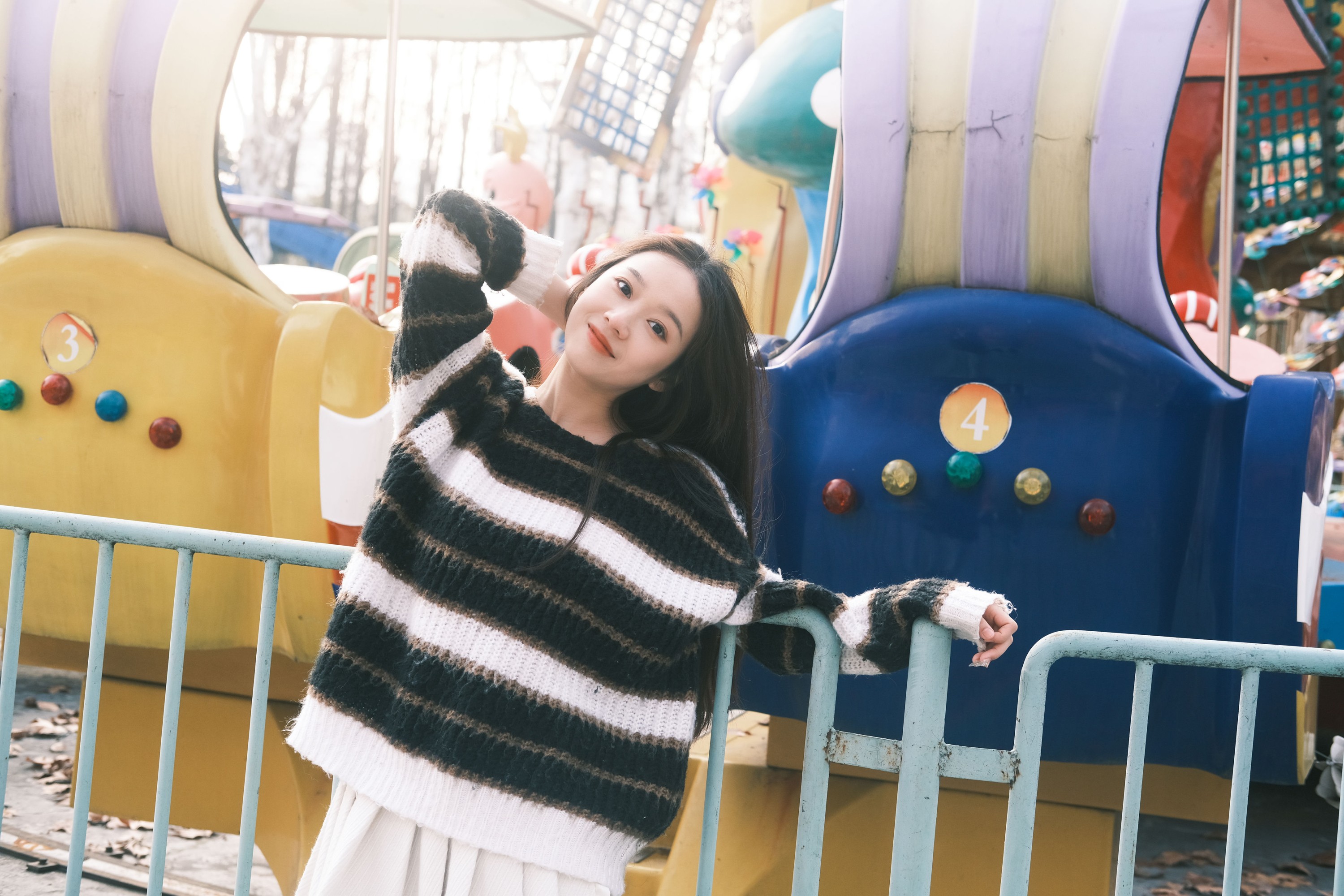 戈曼妮Nini – 《游乐场约会》[38P]