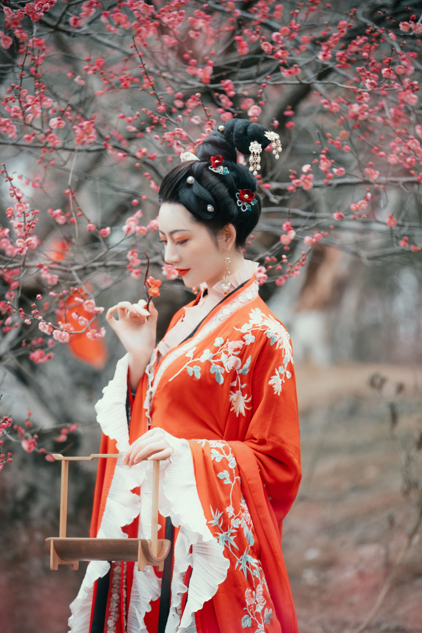 颜如玉 – 《惹春风》[44P]