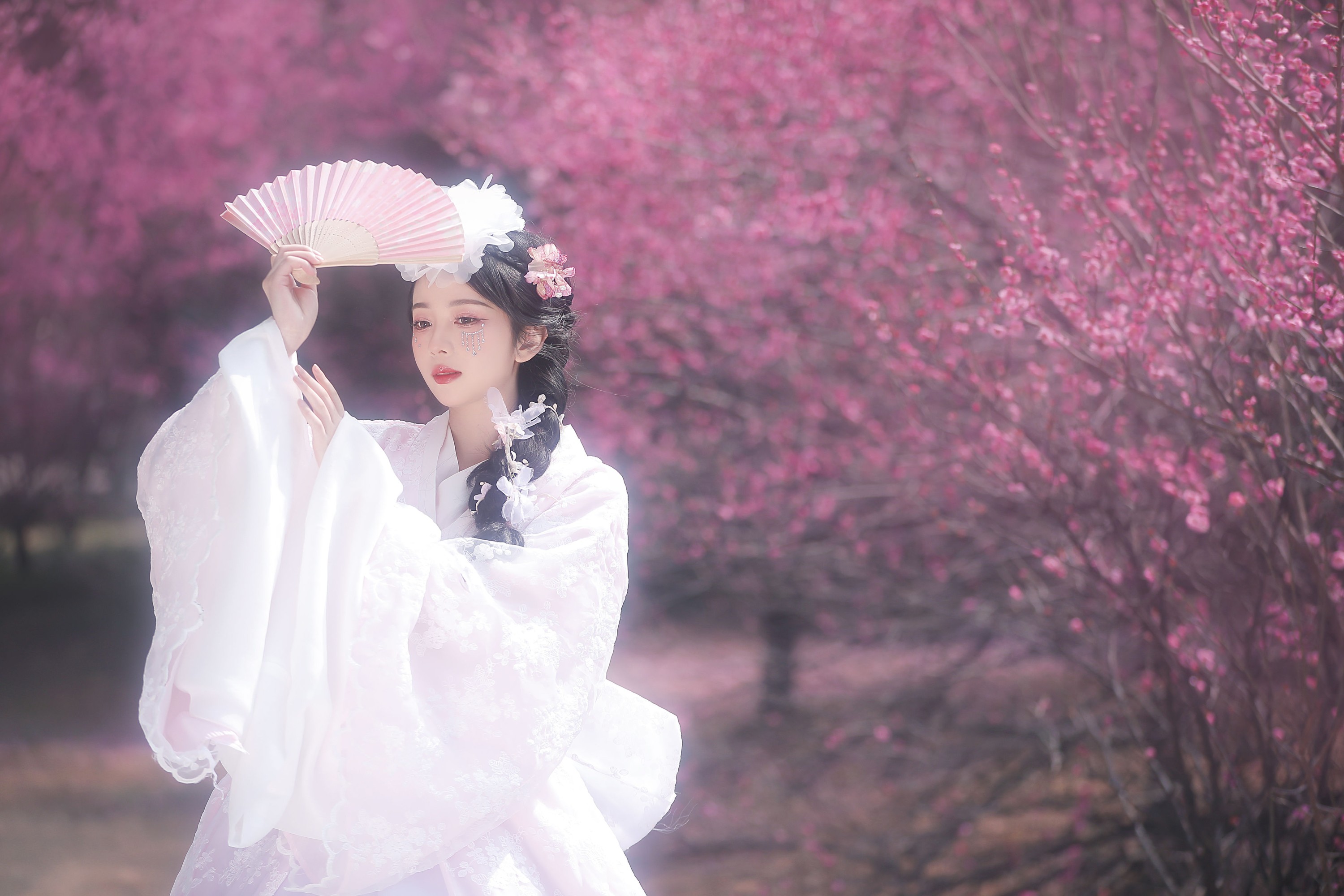 骆明钰 – 《春日之花》[31P]