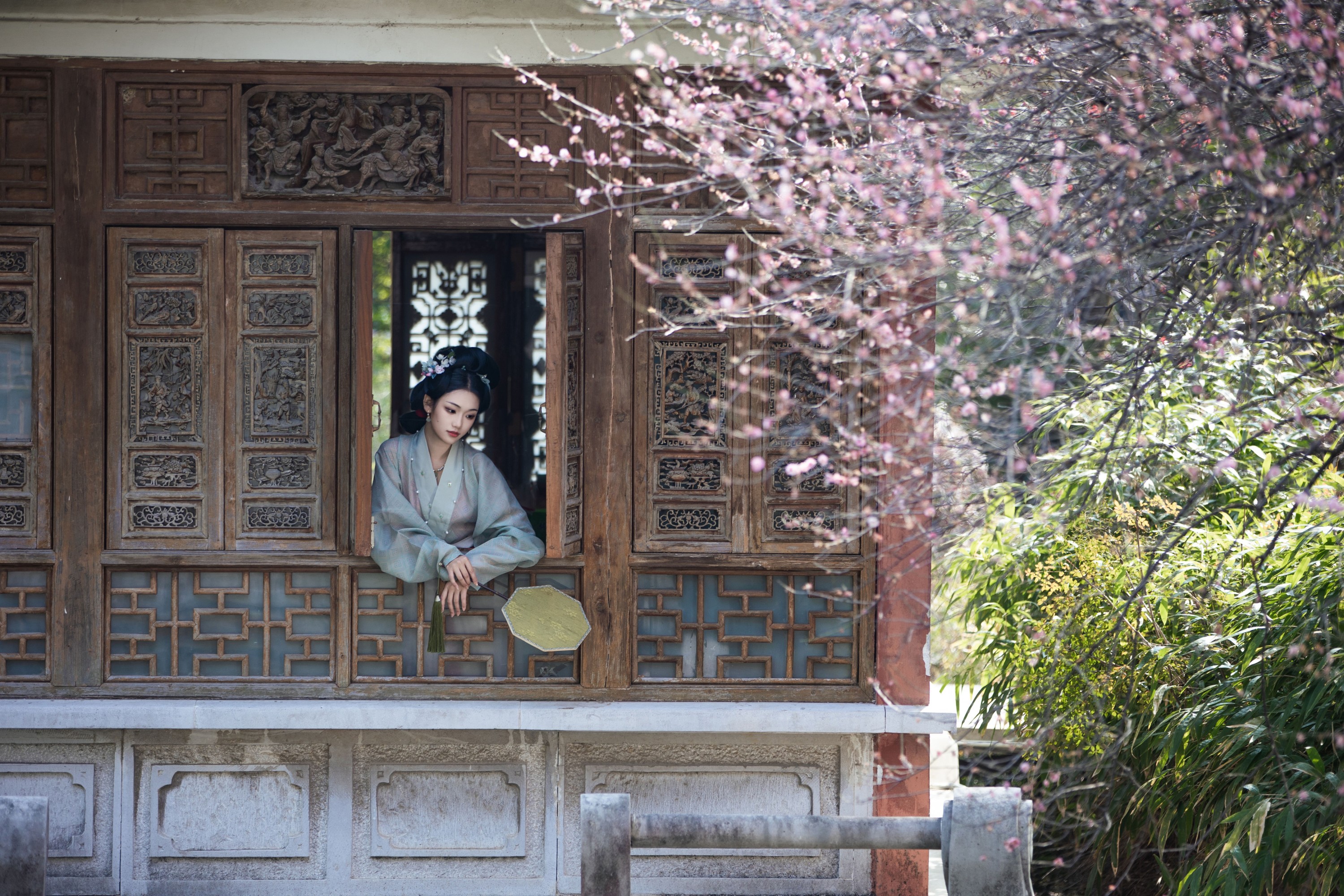 晚江亭 – 《却把青梅嗅》[32P]