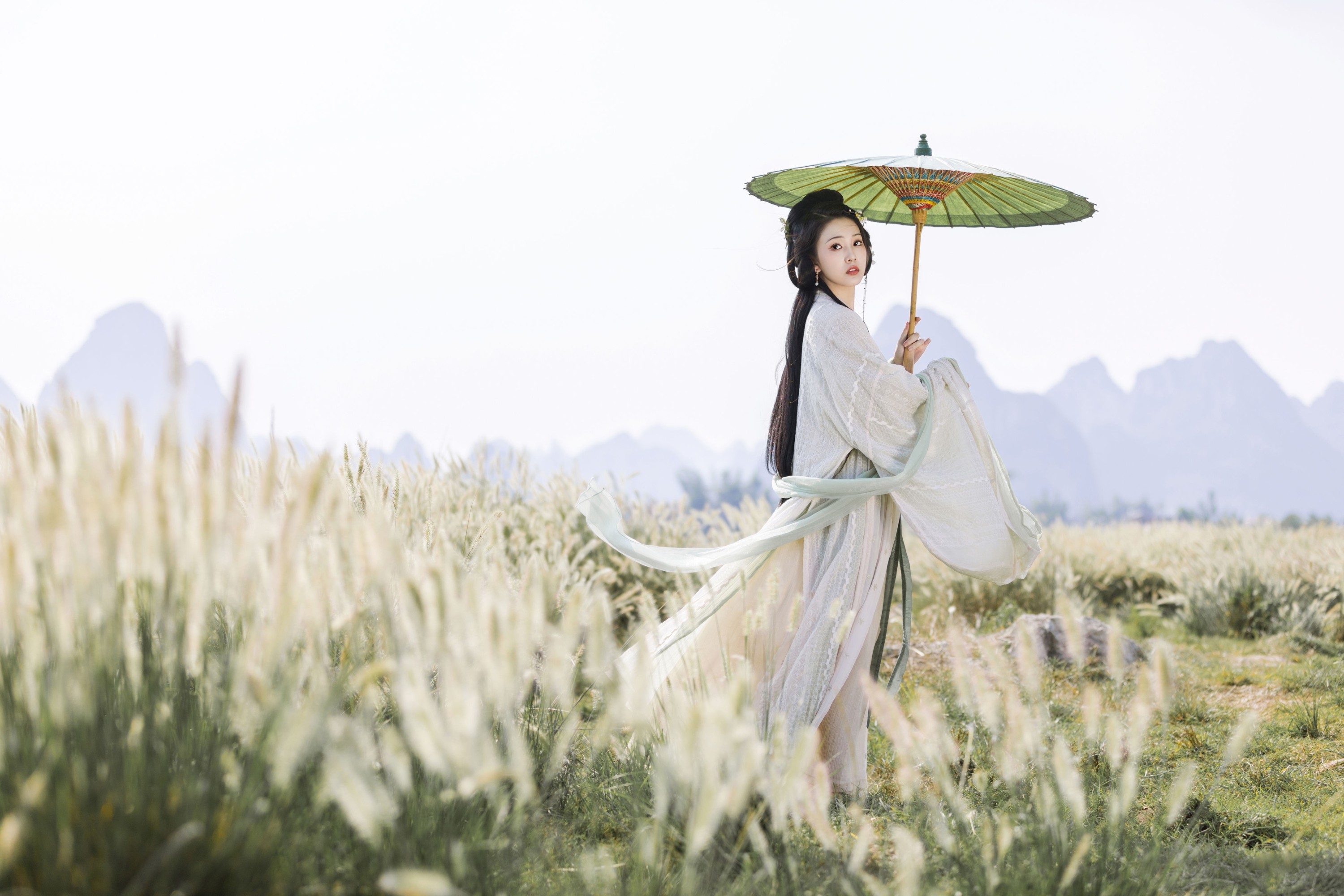 芝芝琪 – 《秋风起》[26P]