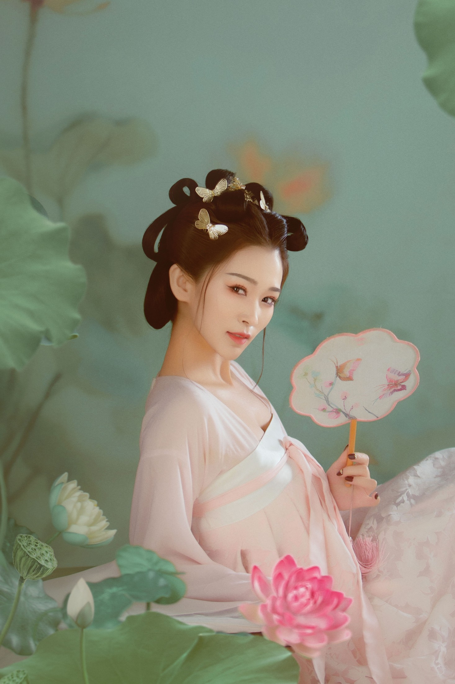 娟娟 – 《依荷畔》[22P]