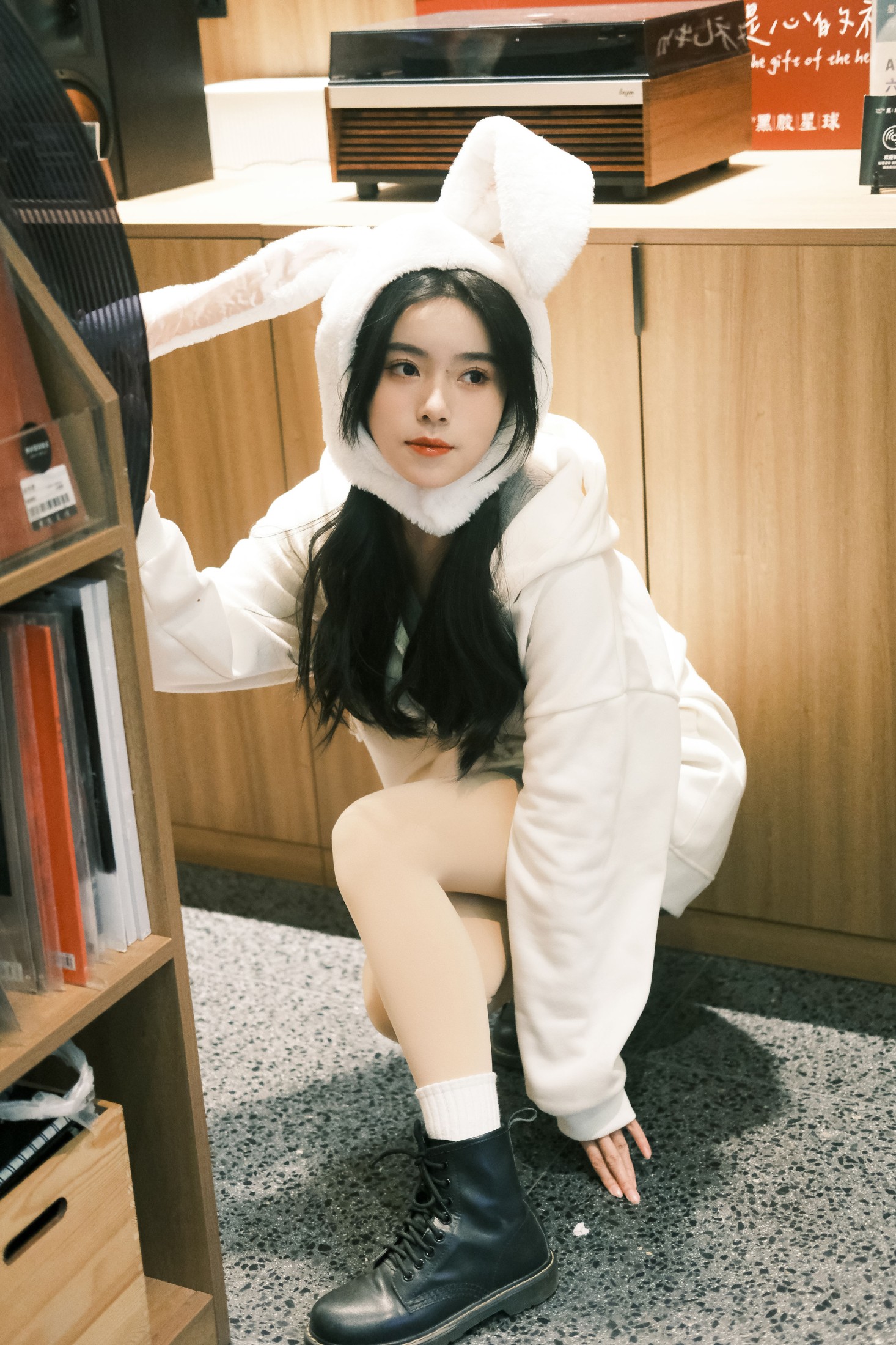 靜鏡婧 – 《兔子小姐冒险计划》[29P]