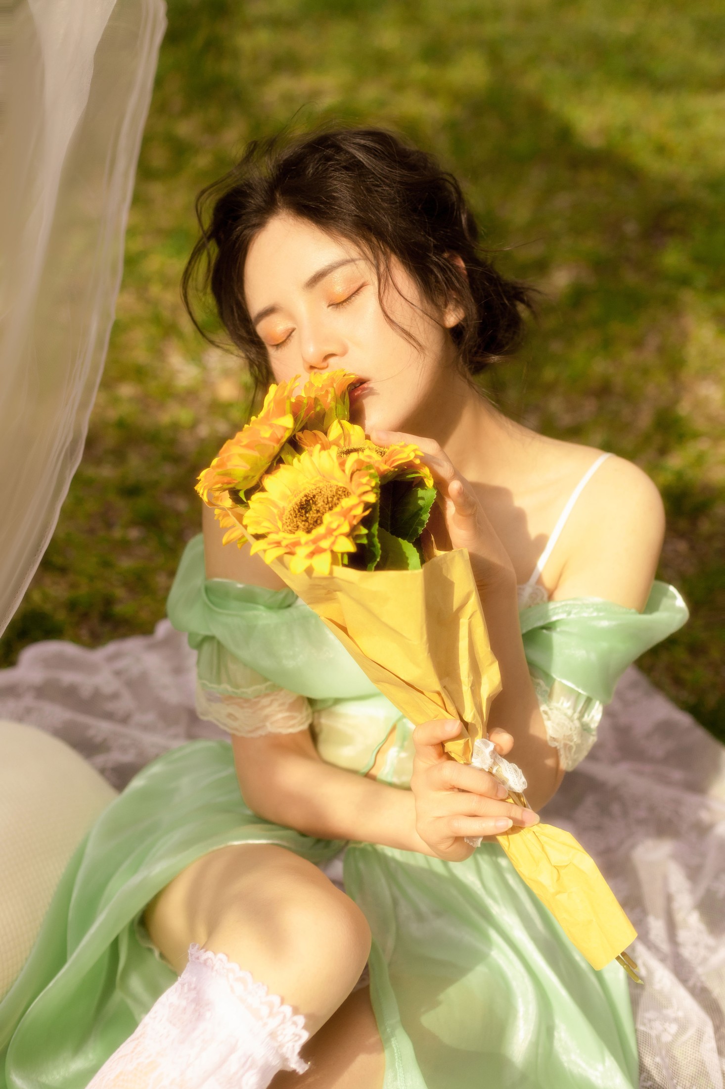 安妮 – 《躺进浪漫里》[23P]