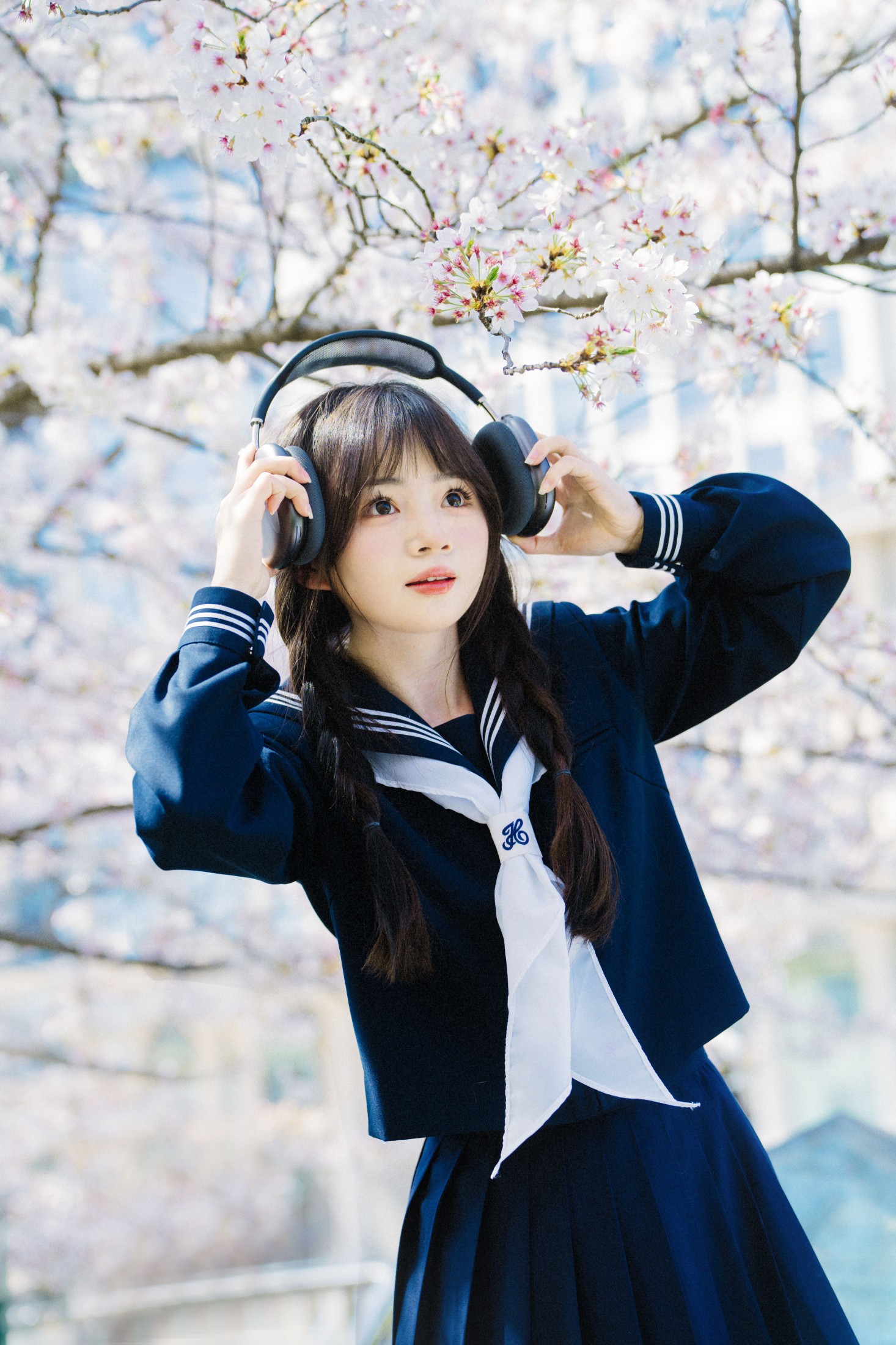 吱吱 – 《樱花校园》[32P]