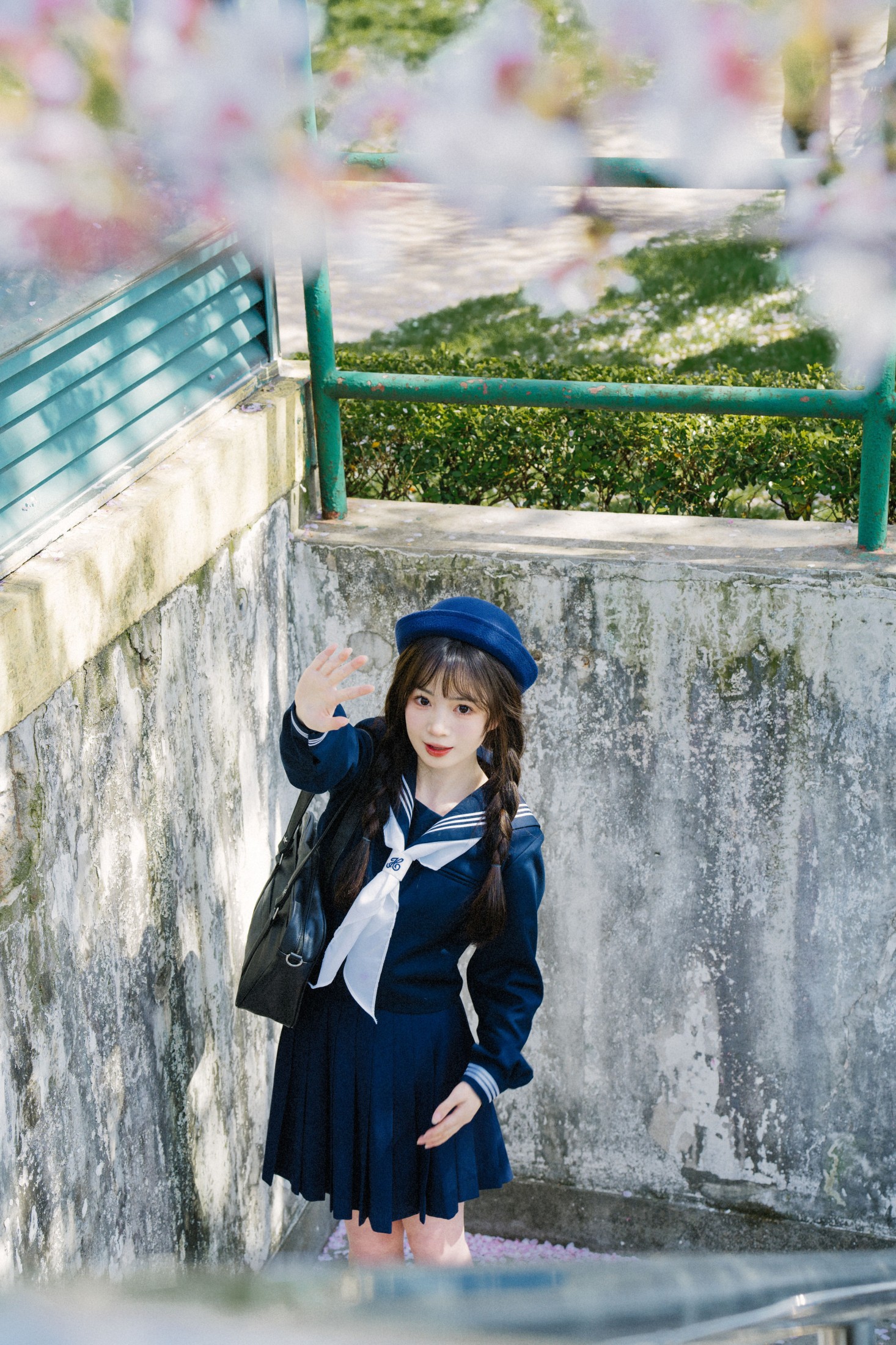 吱吱 – 《樱花校园》[32P]