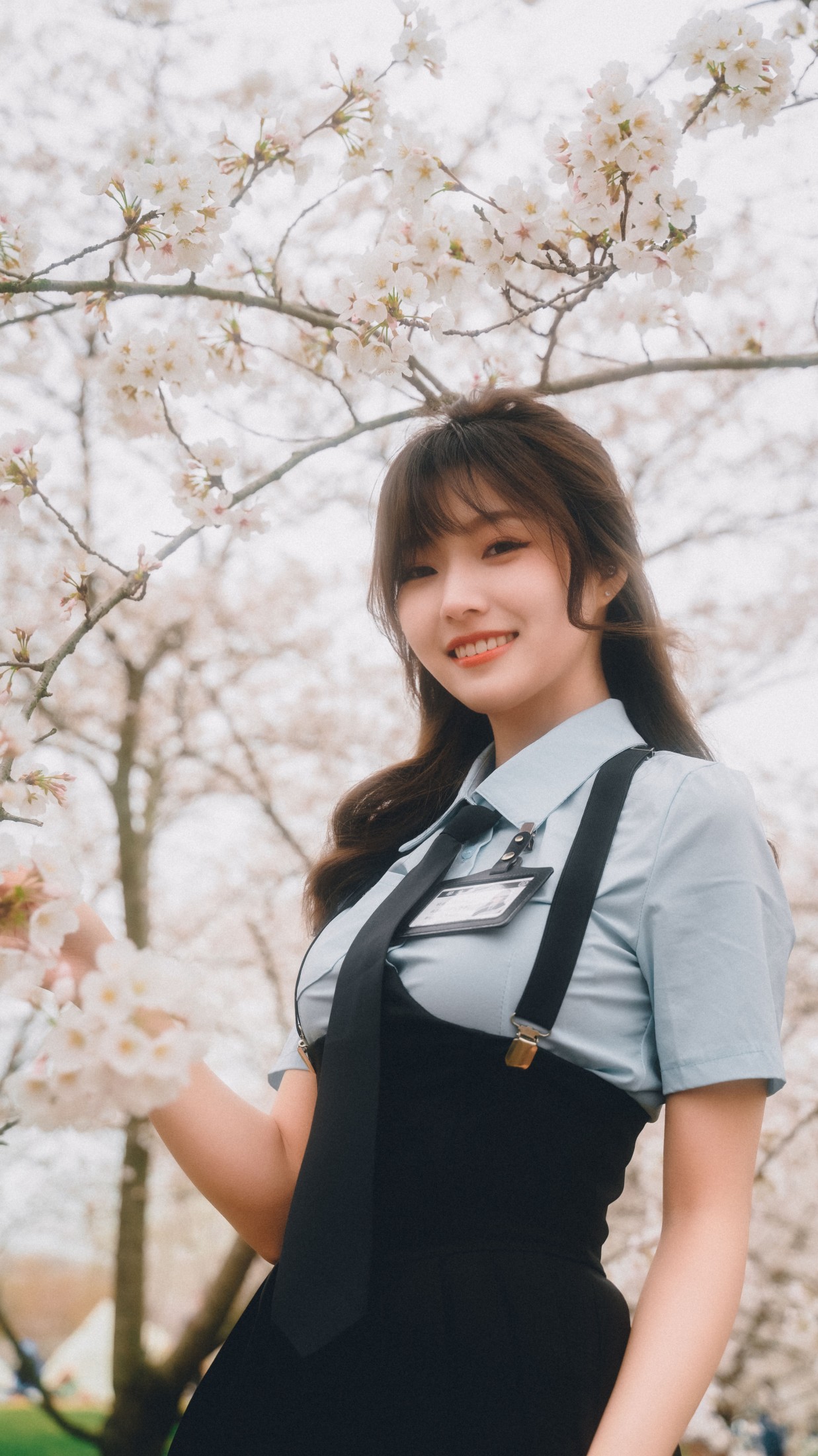 肖肖 – 《我和春天有个约会》[24P]