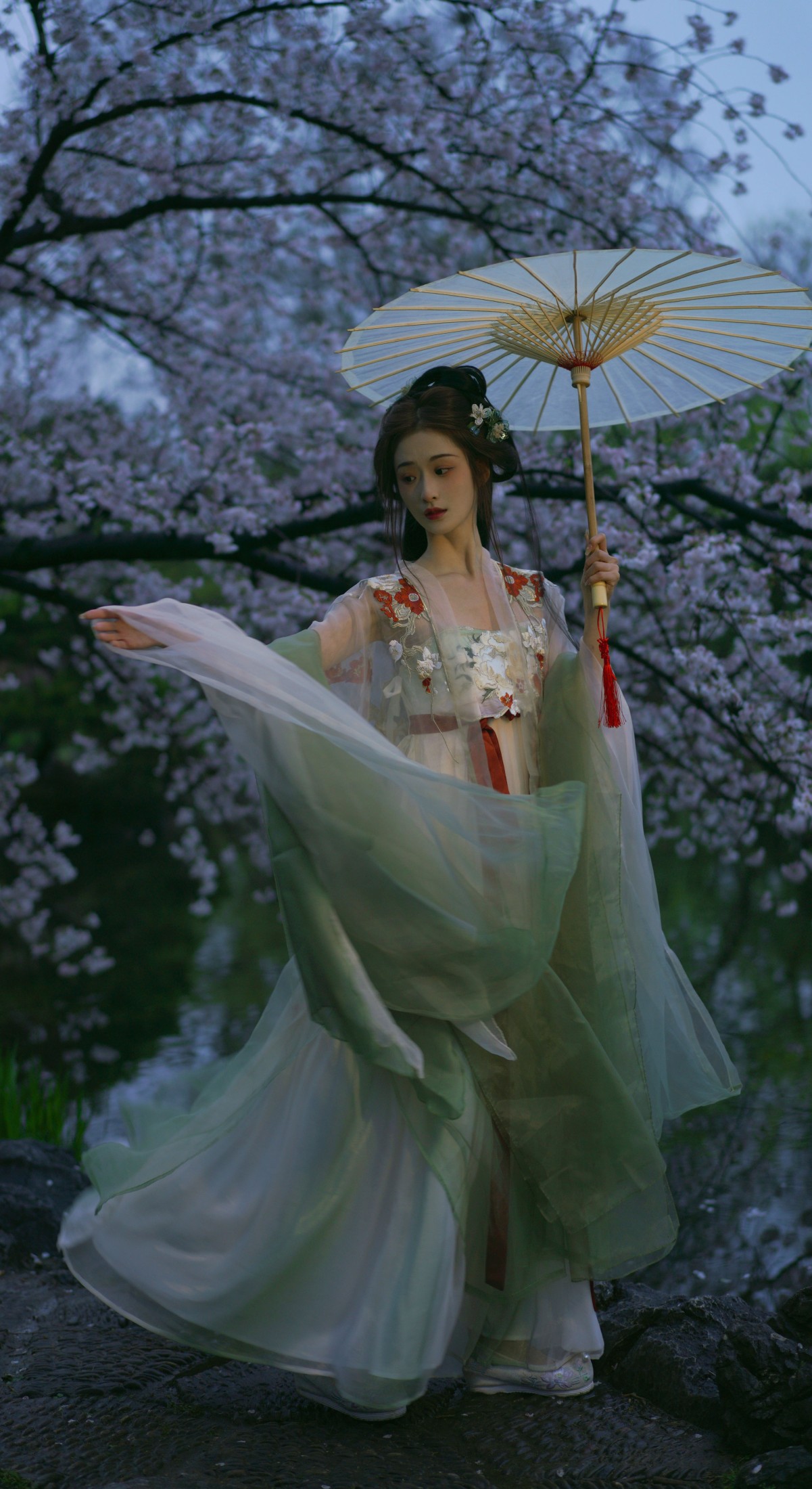 疏莉 – 《夜探樱》[23P]