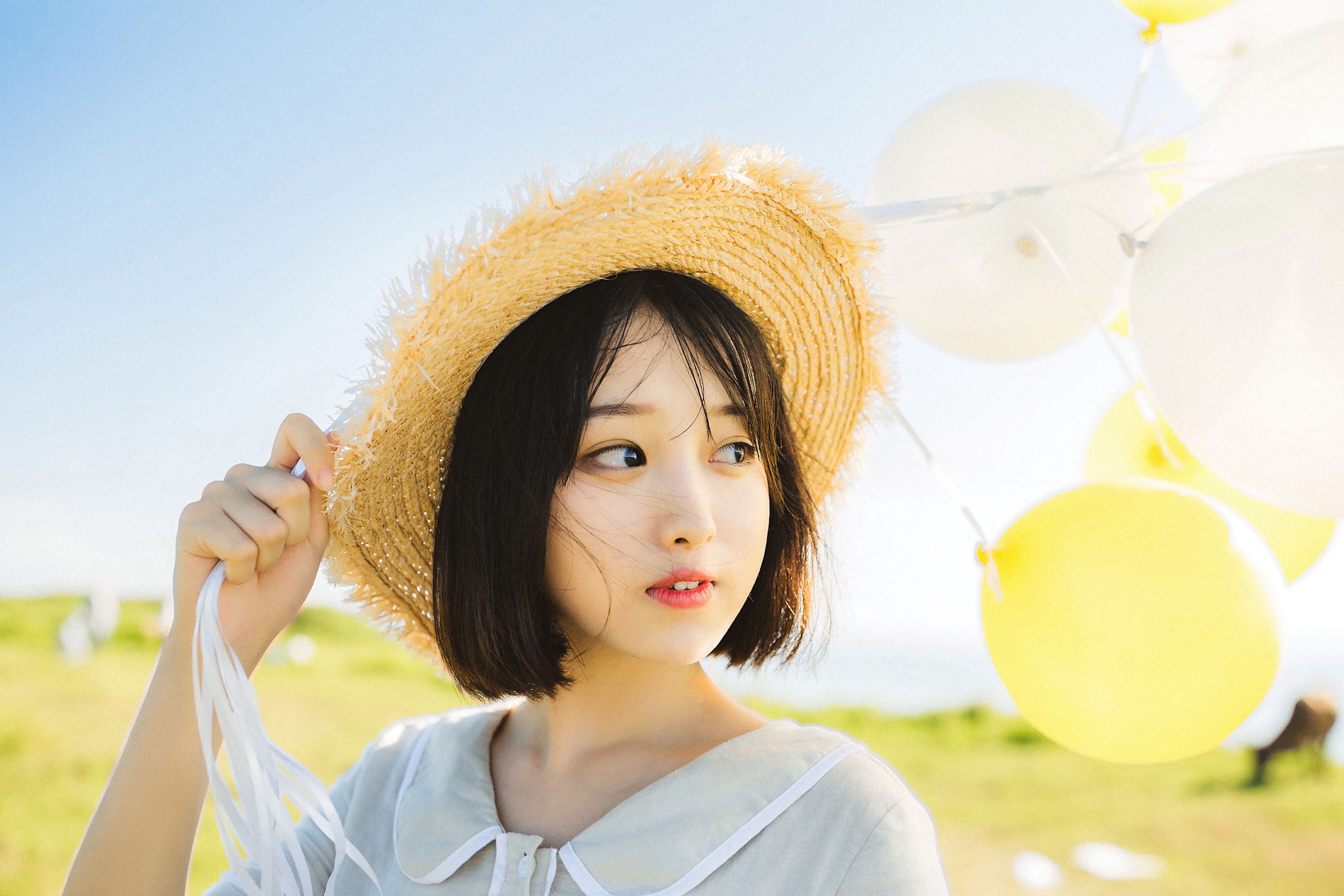 四月青夏 – 《你深邃的眼眸犹如漫天星辰坠入大海》[24P]