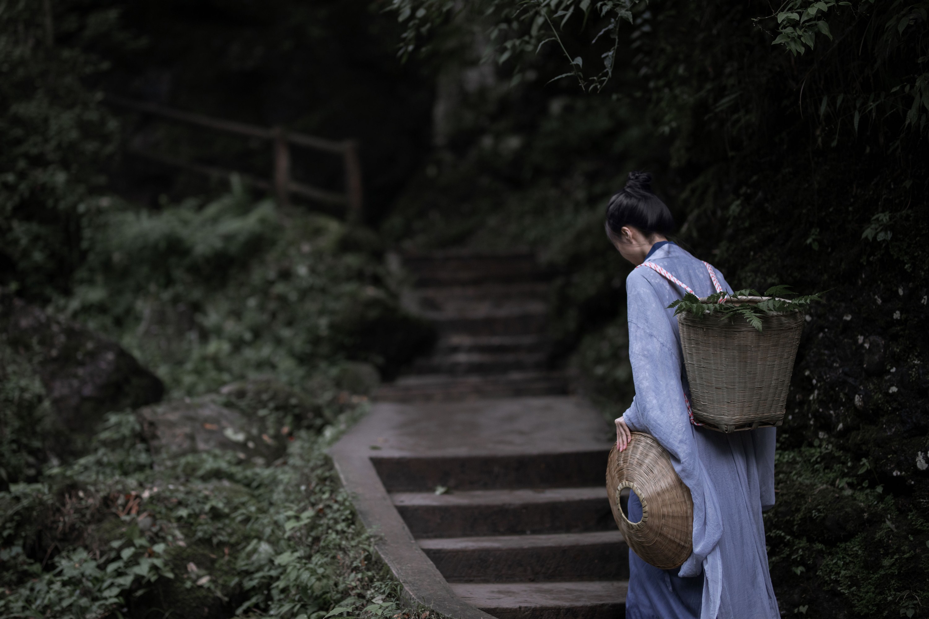 姌Rr – 《寻静》[21P]