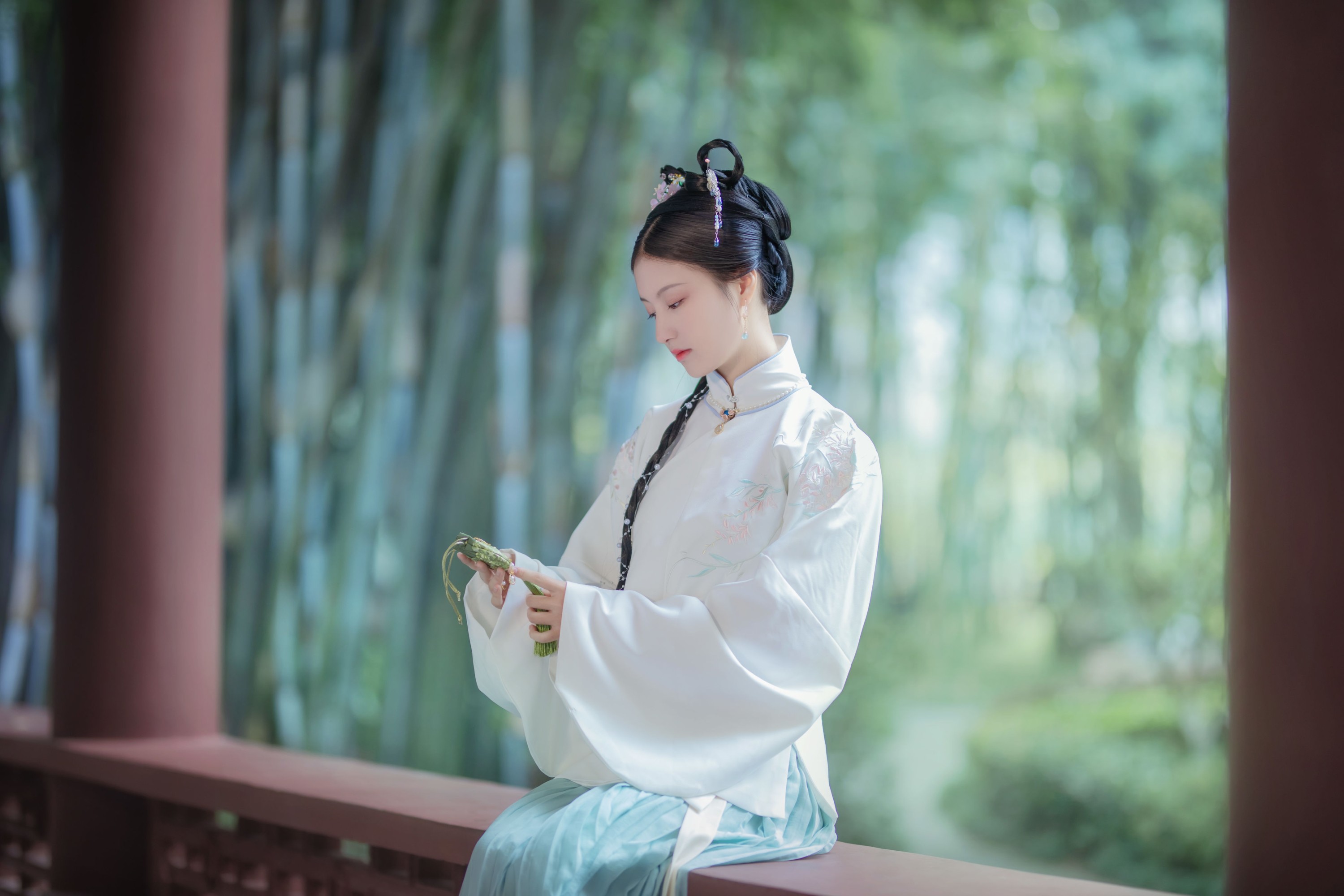 培培爱吃麦当劳 – 《点绛唇》[22P]