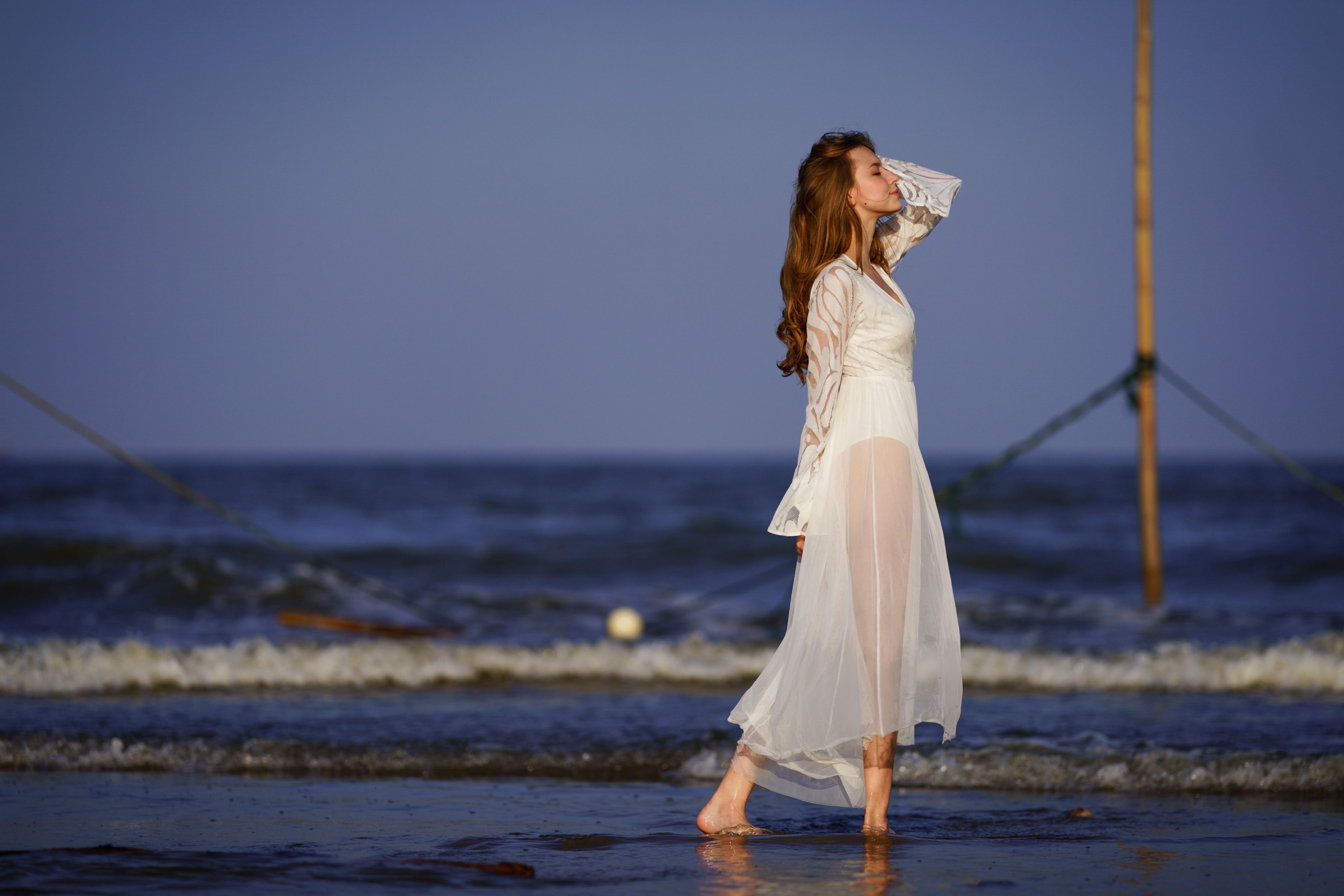 sasha – 《18岁的俄罗斯少女海边记录》[28P]