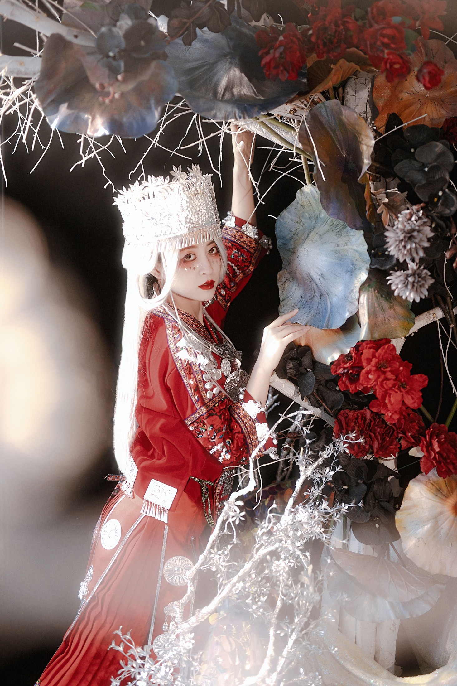 壹萱- – 《圣树前的苗疆少女》[29P]