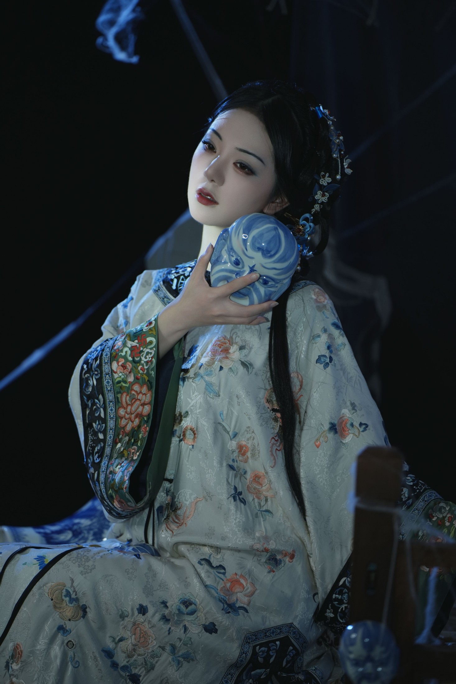 千雪呀 – 《蒙尘的青花瓷》[21P]