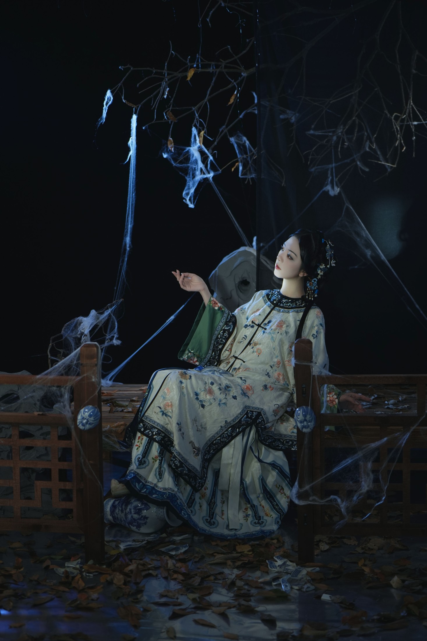 千雪呀 – 《蒙尘的青花瓷》[21P]