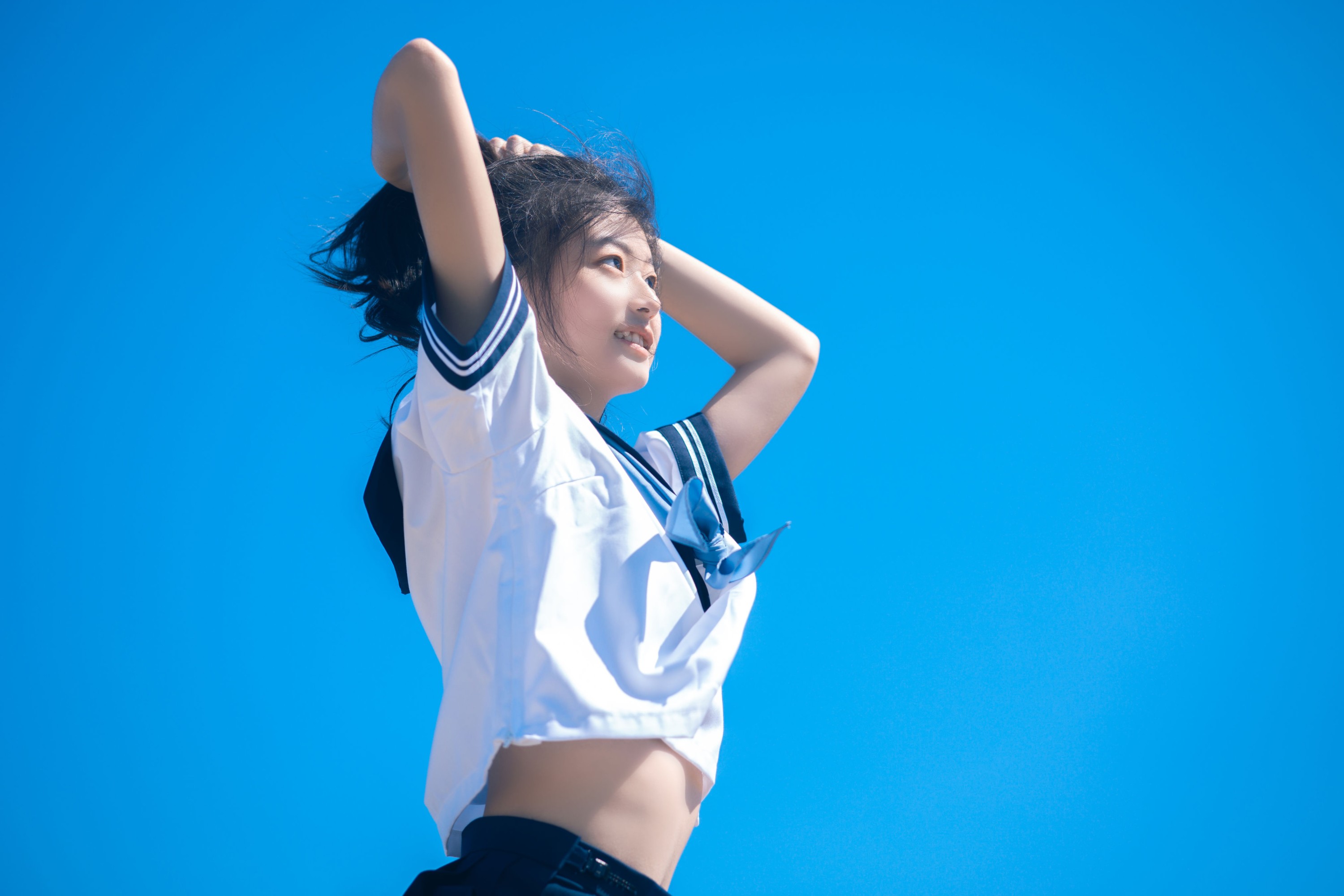 刺球老兮 – 《海边JK》[22P]