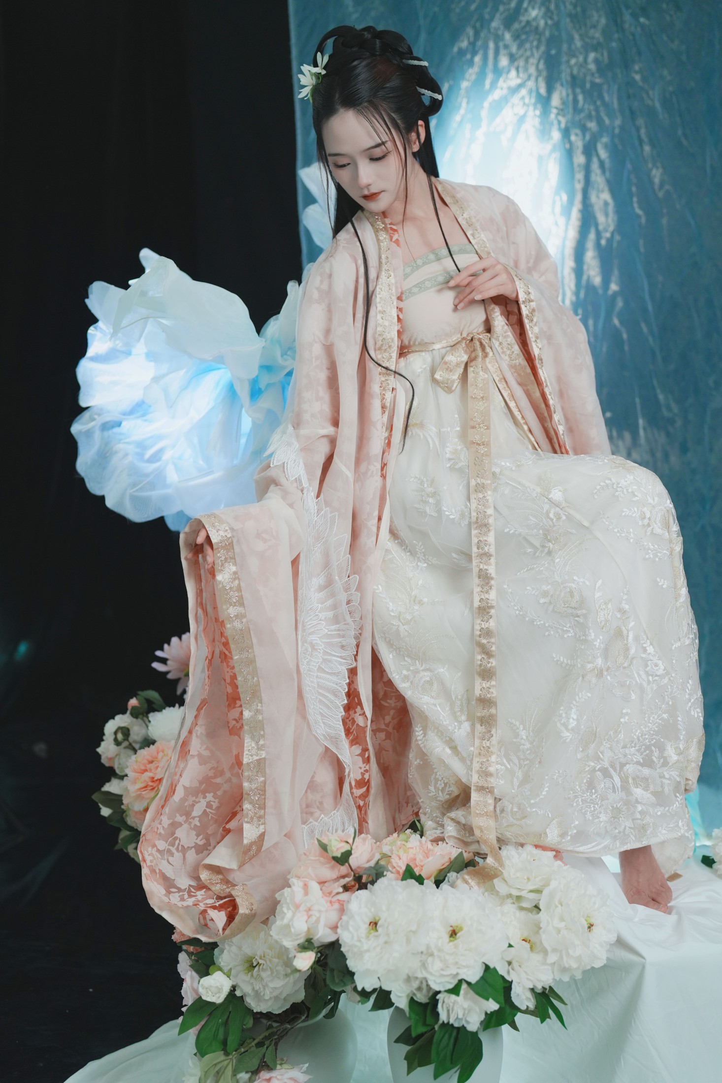 兔子Zzz不吃胡萝卜 – 《寄明月》[39P]