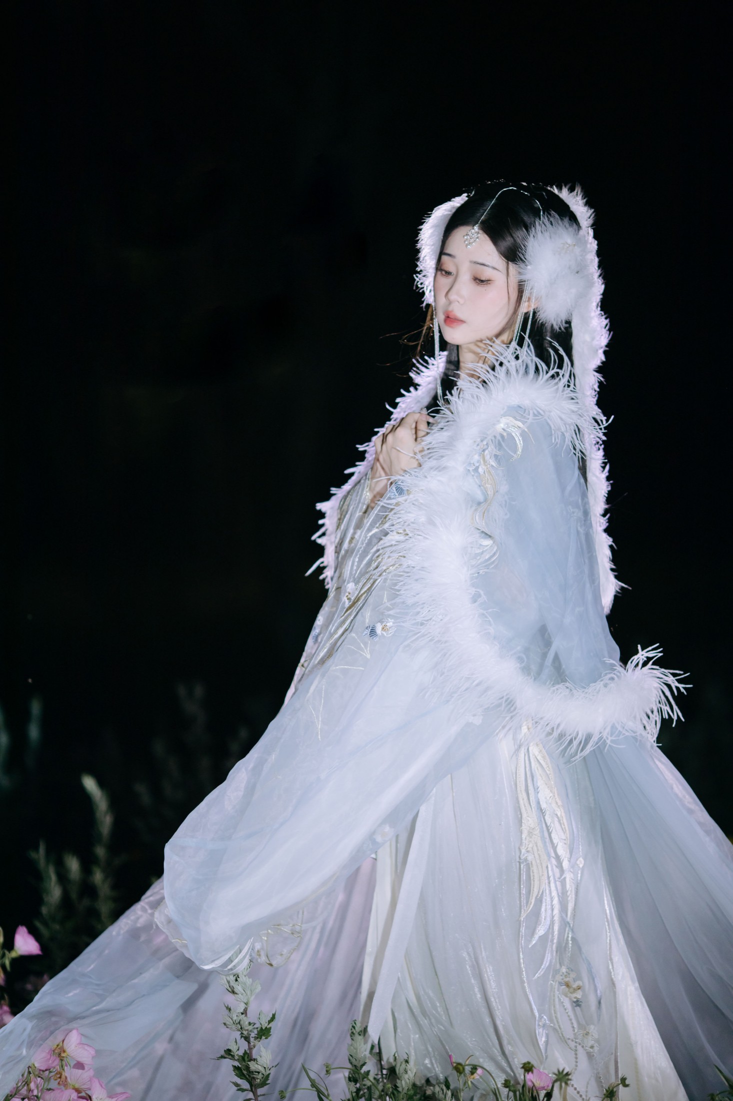 褚鸢鸢 – 《月光》[28P]