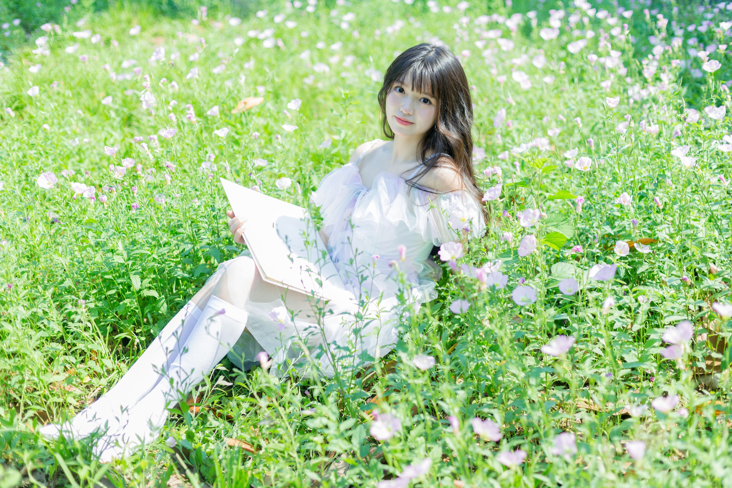 椰椰公主 – 《花海漫游》[31P]