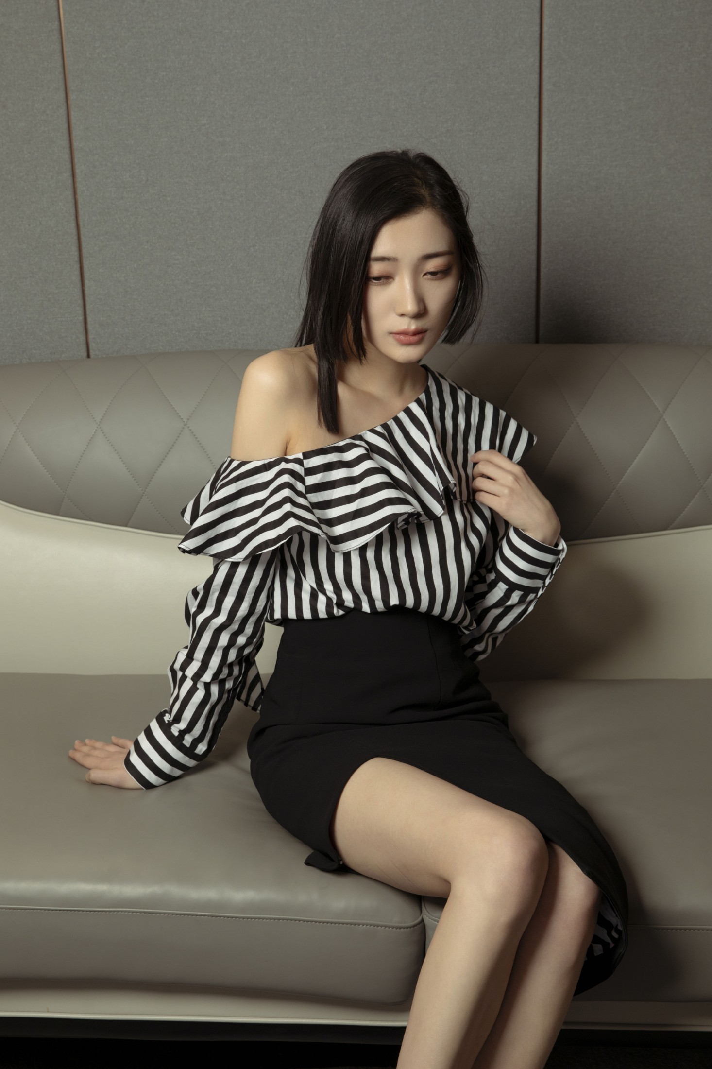 YFALA – 《STRIPES》[32P]