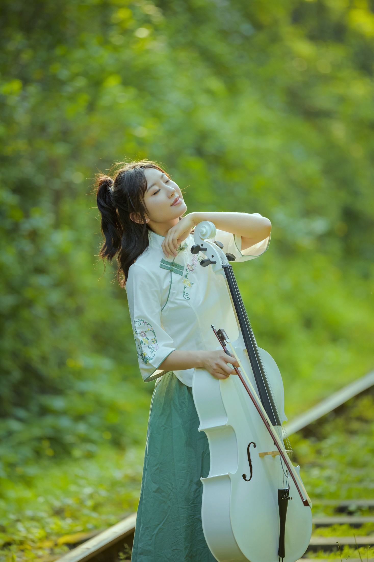 莎莎 – 《铁路人像》[22P]