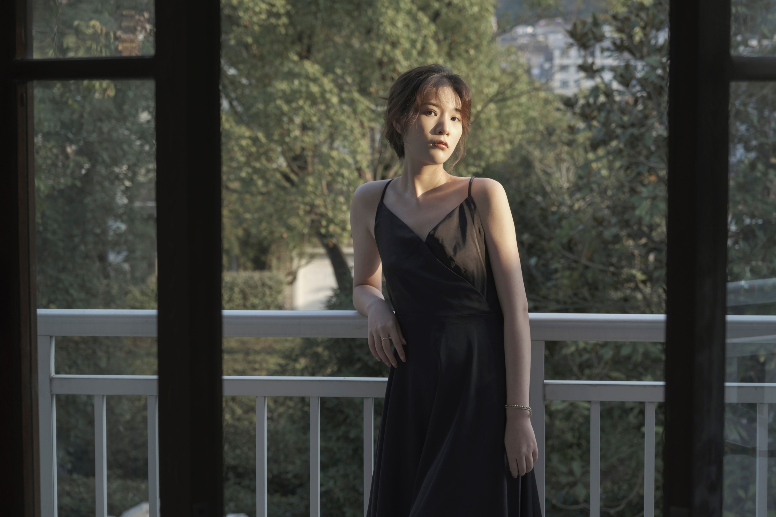 睡觉不眨眼 – 《日暮到黄昏》[22P]