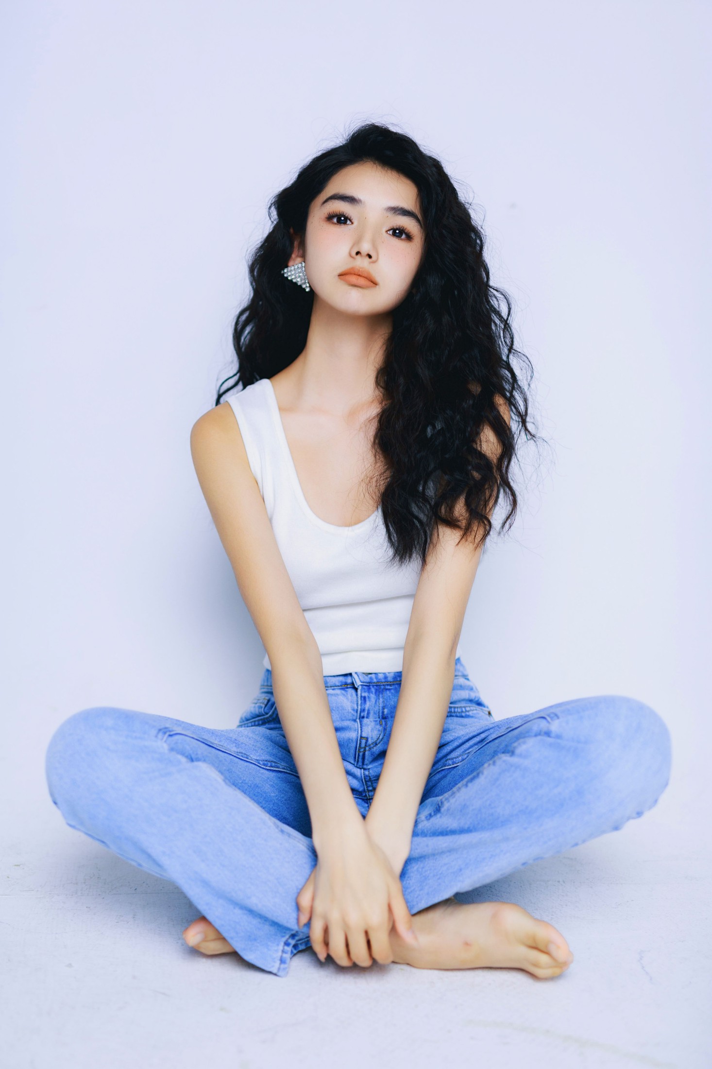 娅媞 – 《港风棚拍肖像》[22P]